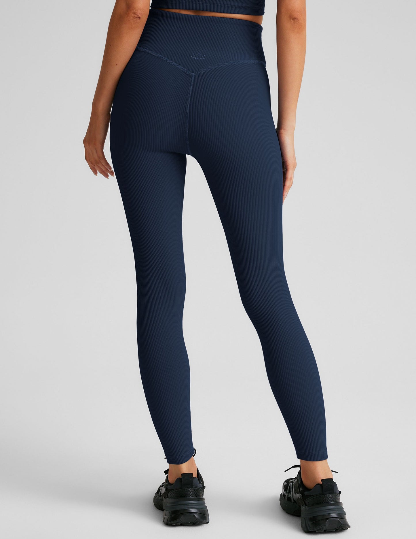 Premium Ribbed Active Leggings: High-Waisted, Seamless Midi Length for Women