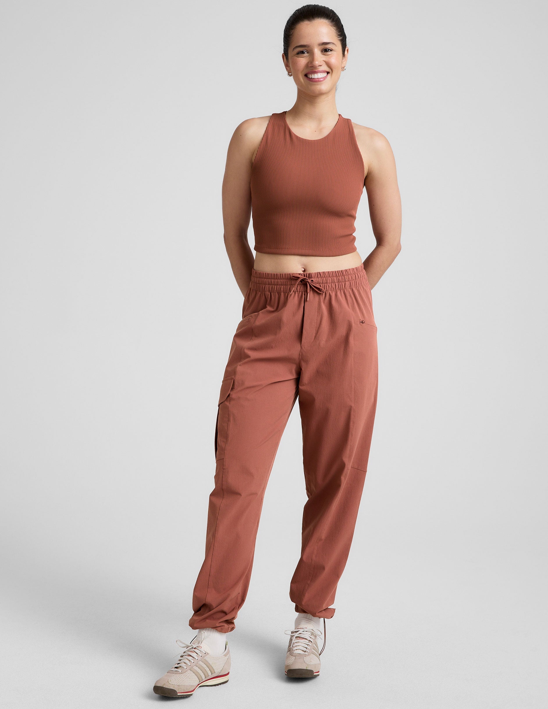 Ultra-Soft Ribbed Cropped Tank Top with Built-In Bra for Active Wear