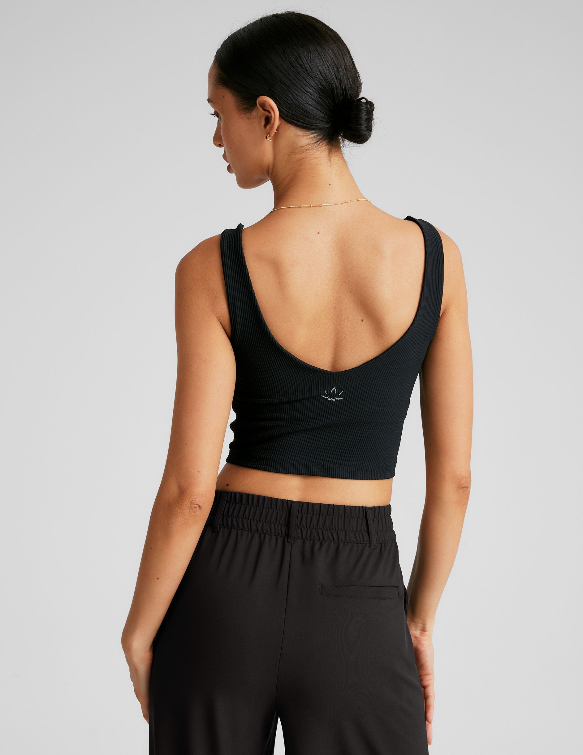 Beyond Yoga Impulse Ribbed Cropped Tank Top for Active Lifestyles