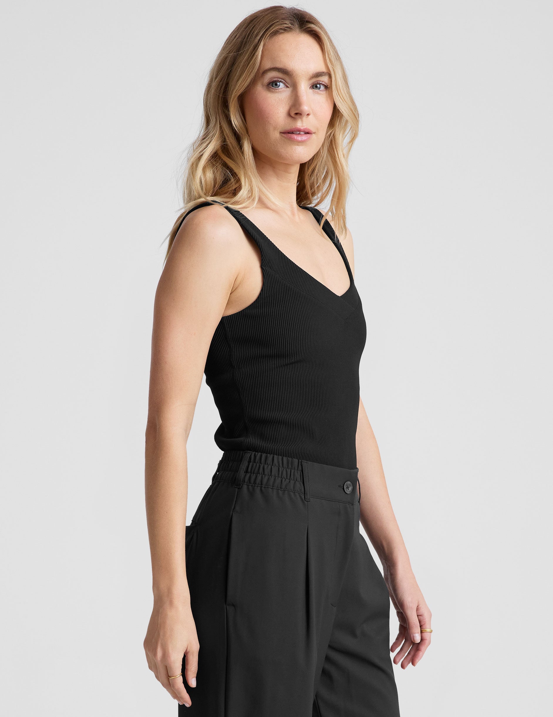 Impulse Ribbed Tank Top with Built-in Bra: Activewear & Everyday Comfort