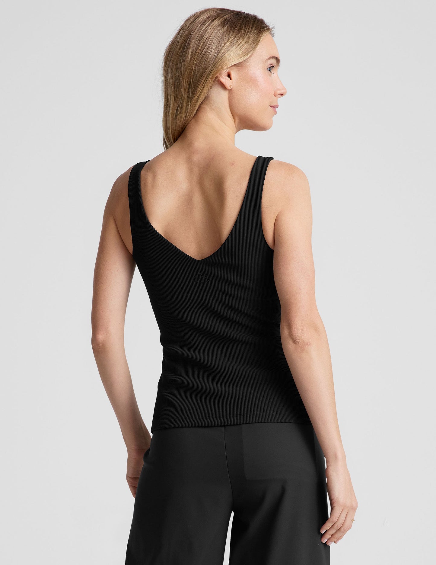 Impulse Ribbed Tank Top with Built-in Bra: Activewear & Everyday Comfort