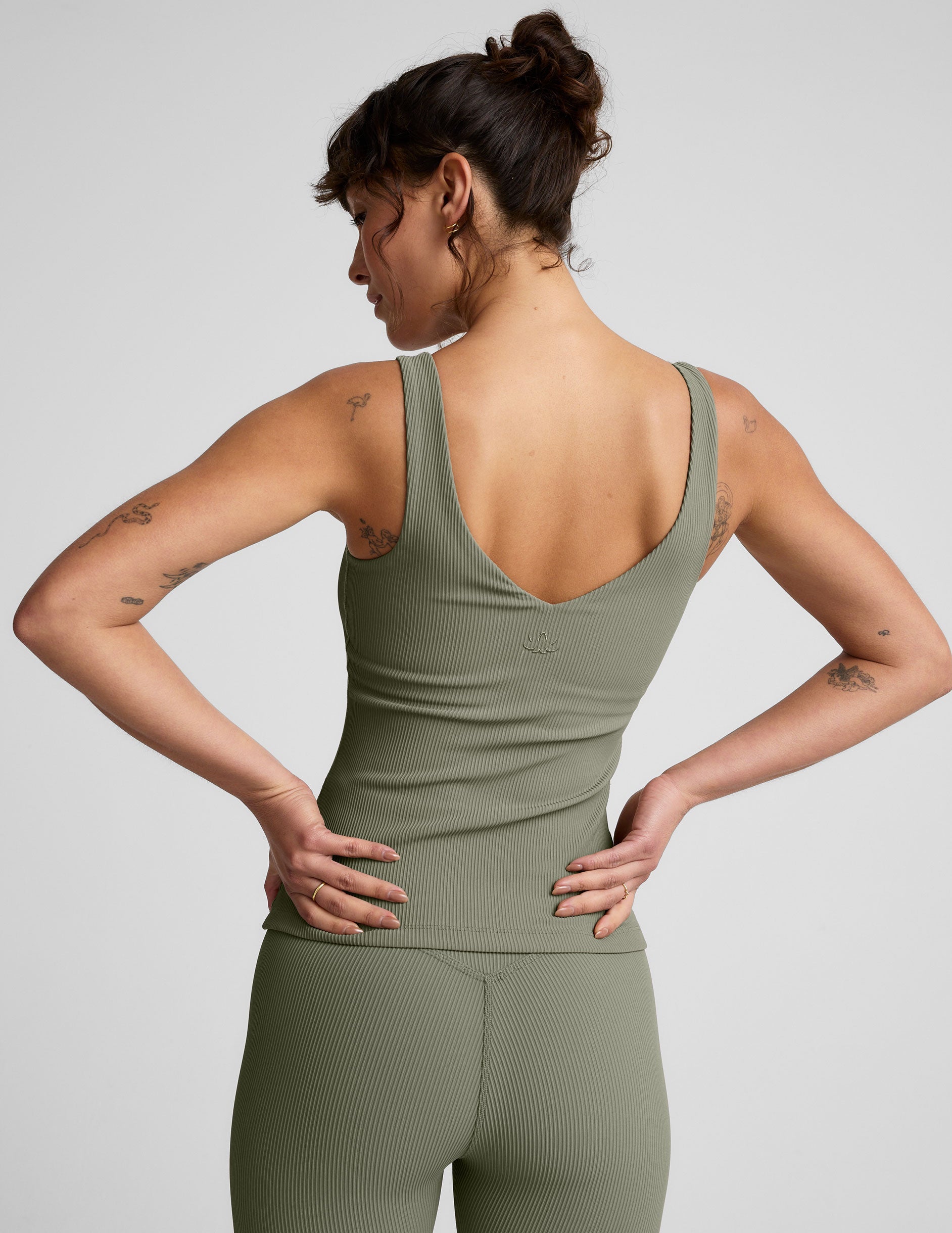 Impulse Ribbed Classic Tank Top: Supportive Built-in Bra, Moisture-Wicking Activewear Comfort