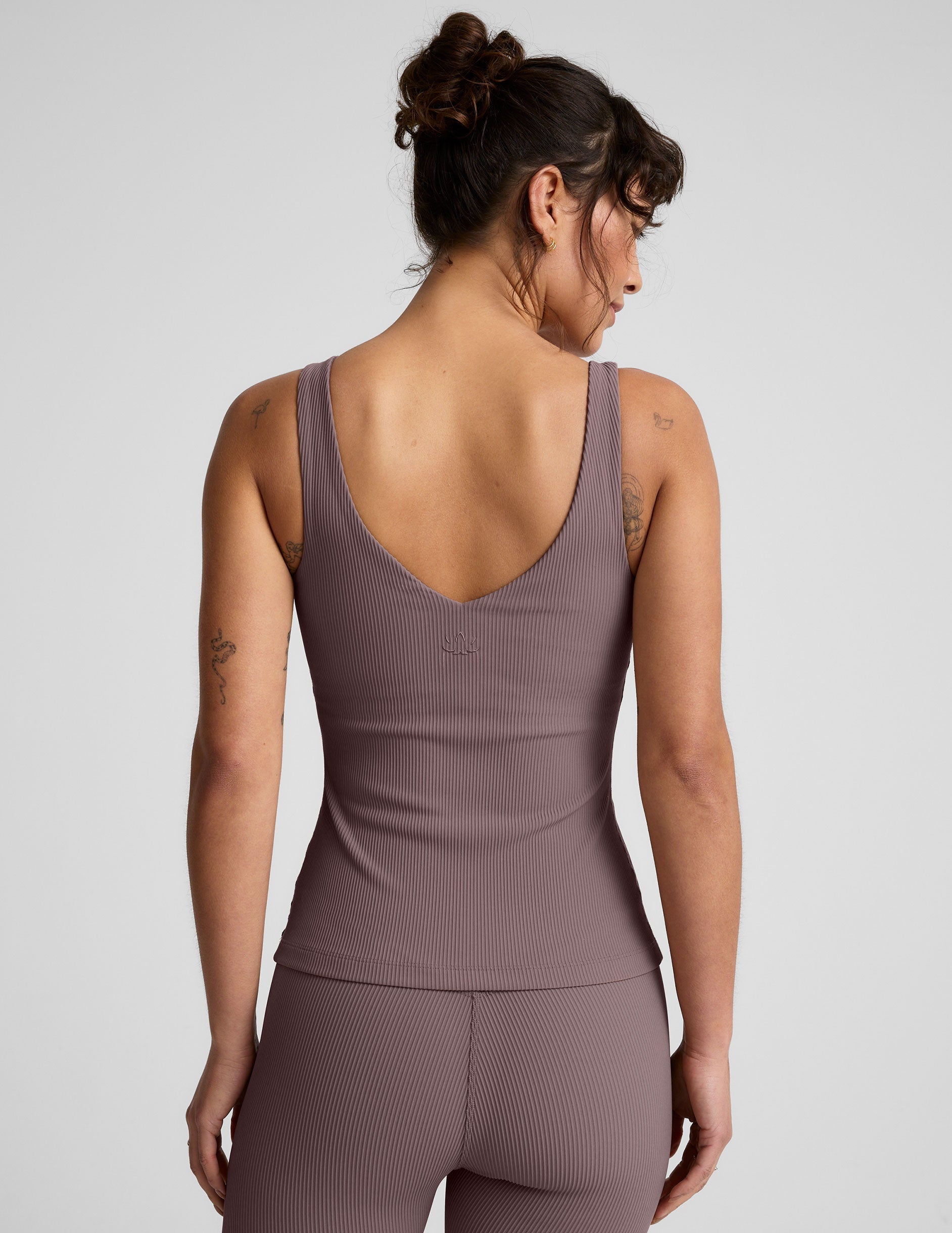 Impulse Ribbed Classic Tank Top: Supportive Workout & Everyday Comfort