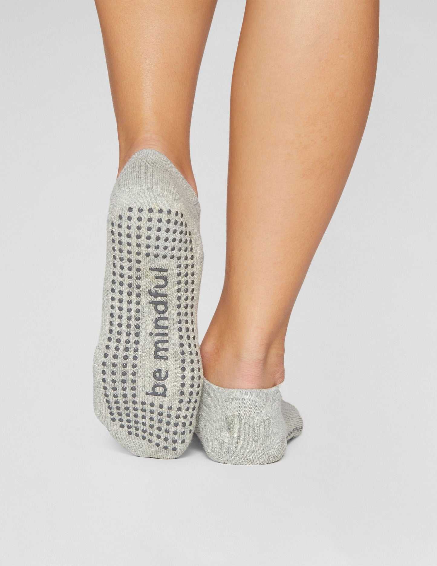 Sticky Be Mantra Box: 7-Pair Non-Slip Grip Yoga Pilates Ankle Socks Set