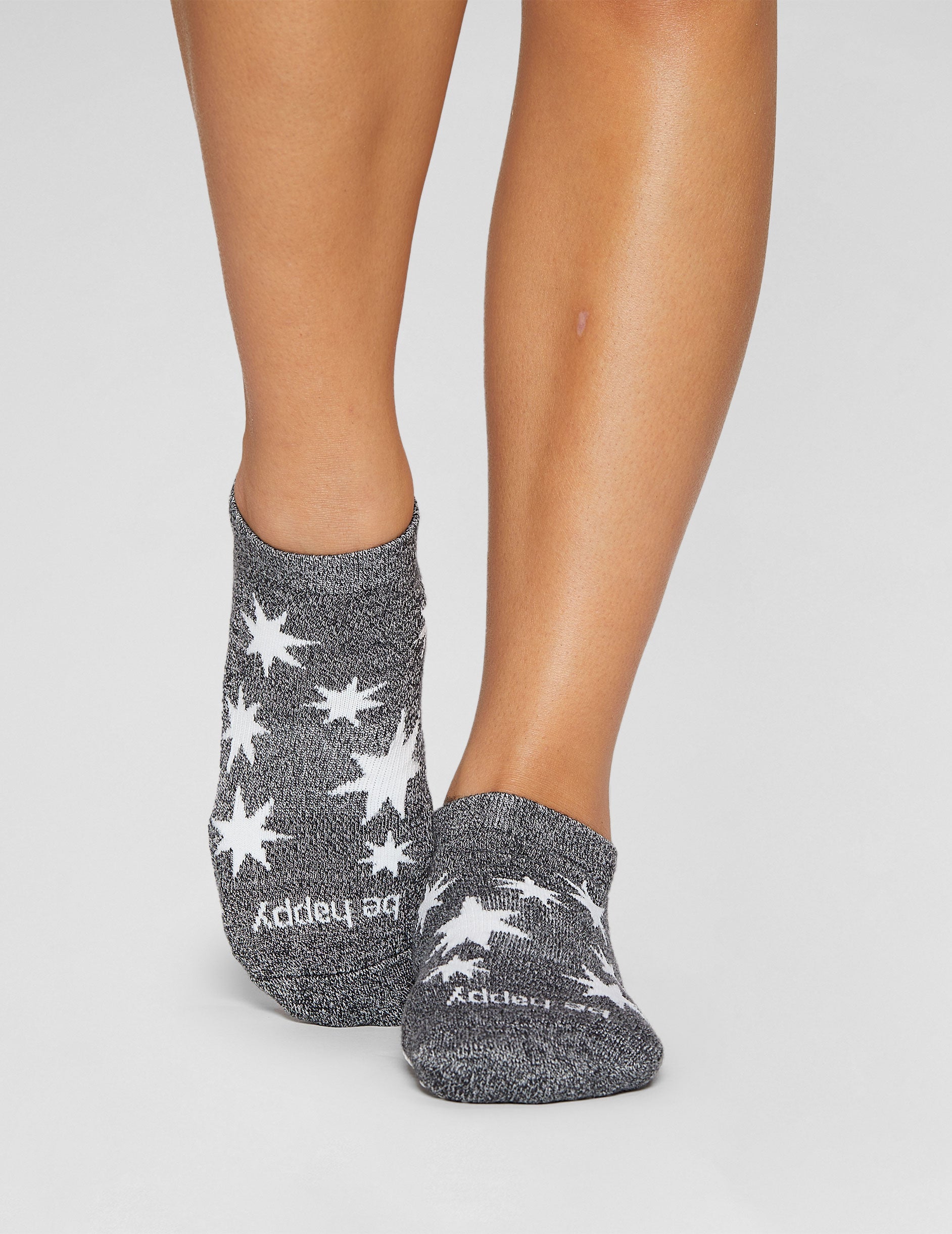 Sticky Be Mantra Box: 7-Pair Non-Slip Grip Yoga Pilates Ankle Socks Set
