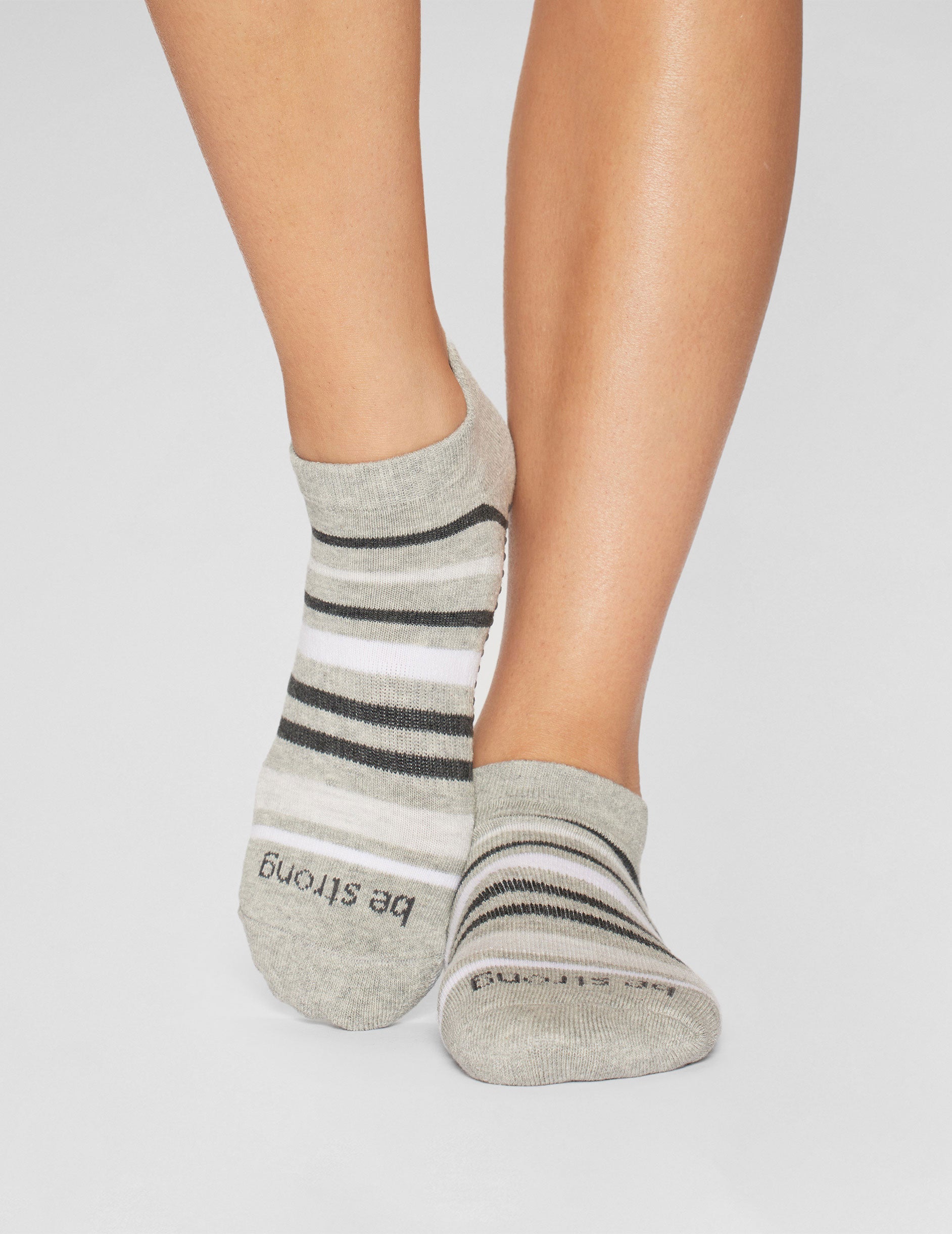 Sticky Be Mantra Box: 7-Pair Non-Slip Grip Yoga Pilates Ankle Socks Set