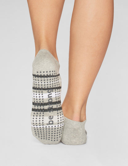 Sticky Be Mantra Box: 7-Pair Non-Slip Grip Yoga Pilates Ankle Socks Set