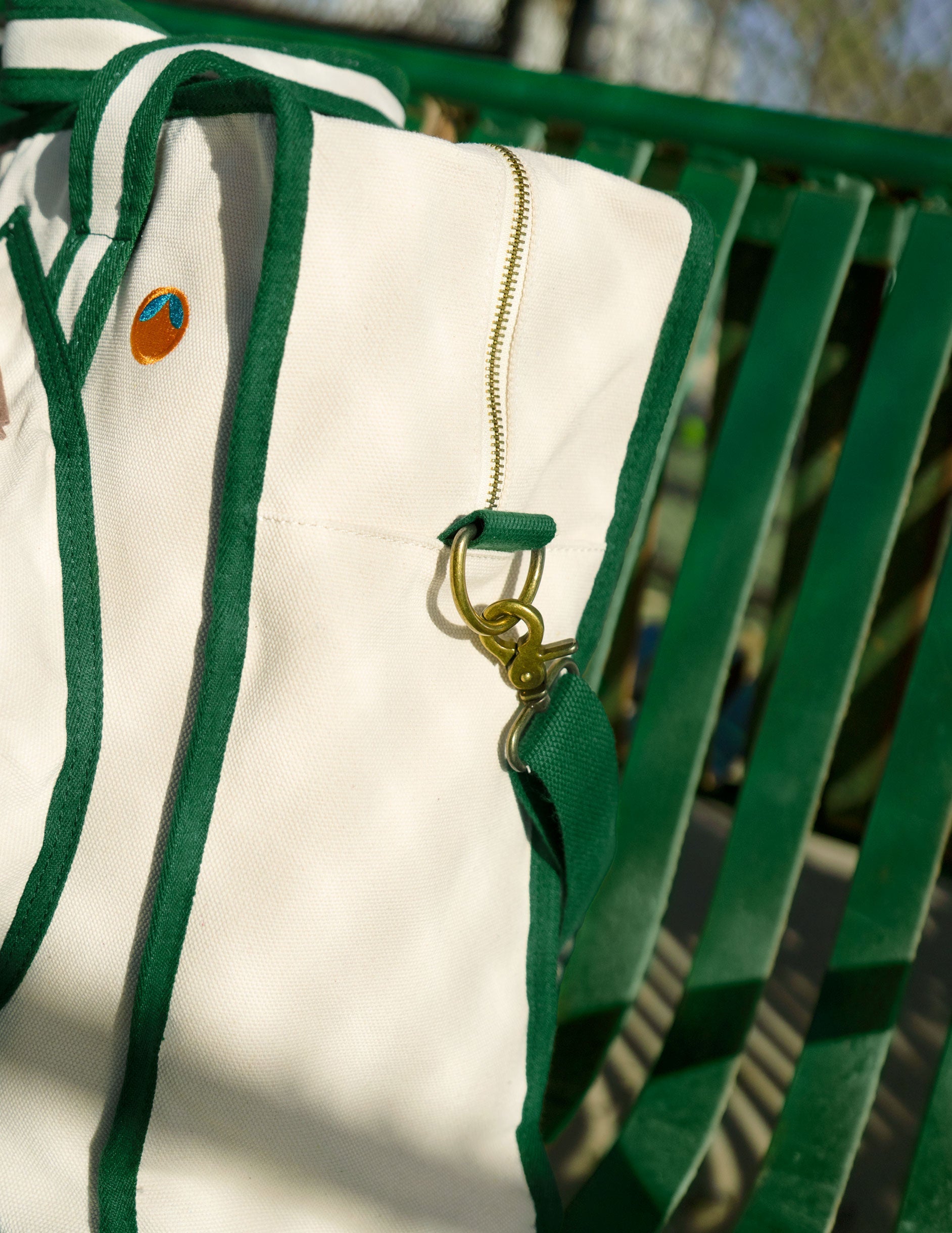 Retro Canvas Pickleball Tote Bag with Paddle Holder: Stylish Durable Court Carryall