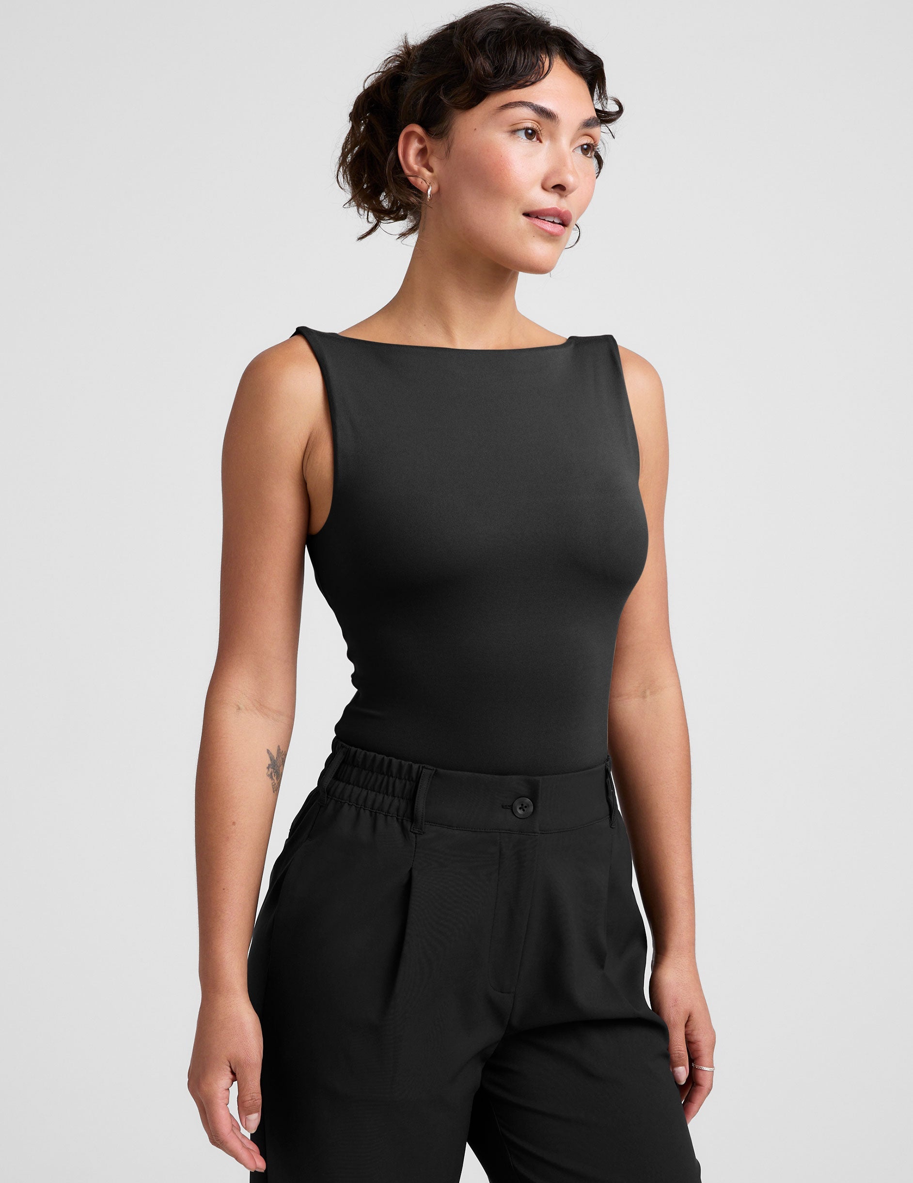 Beyond Yoga Eclipse Open Back Tank Top: Built-in Bra, High-Waist Length, Comfort Fit