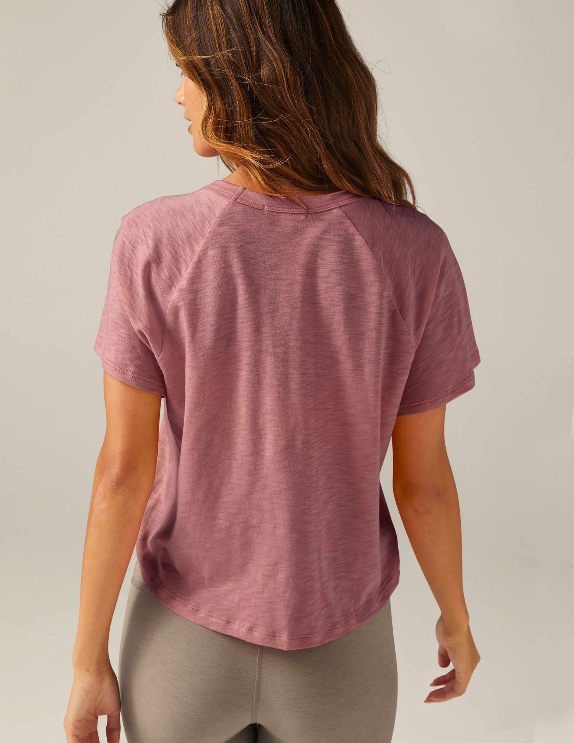 Signature High-Low Cropped Tee: Comfortable Relaxed Fit, Short Sleeve, Stylish Scoop Neck