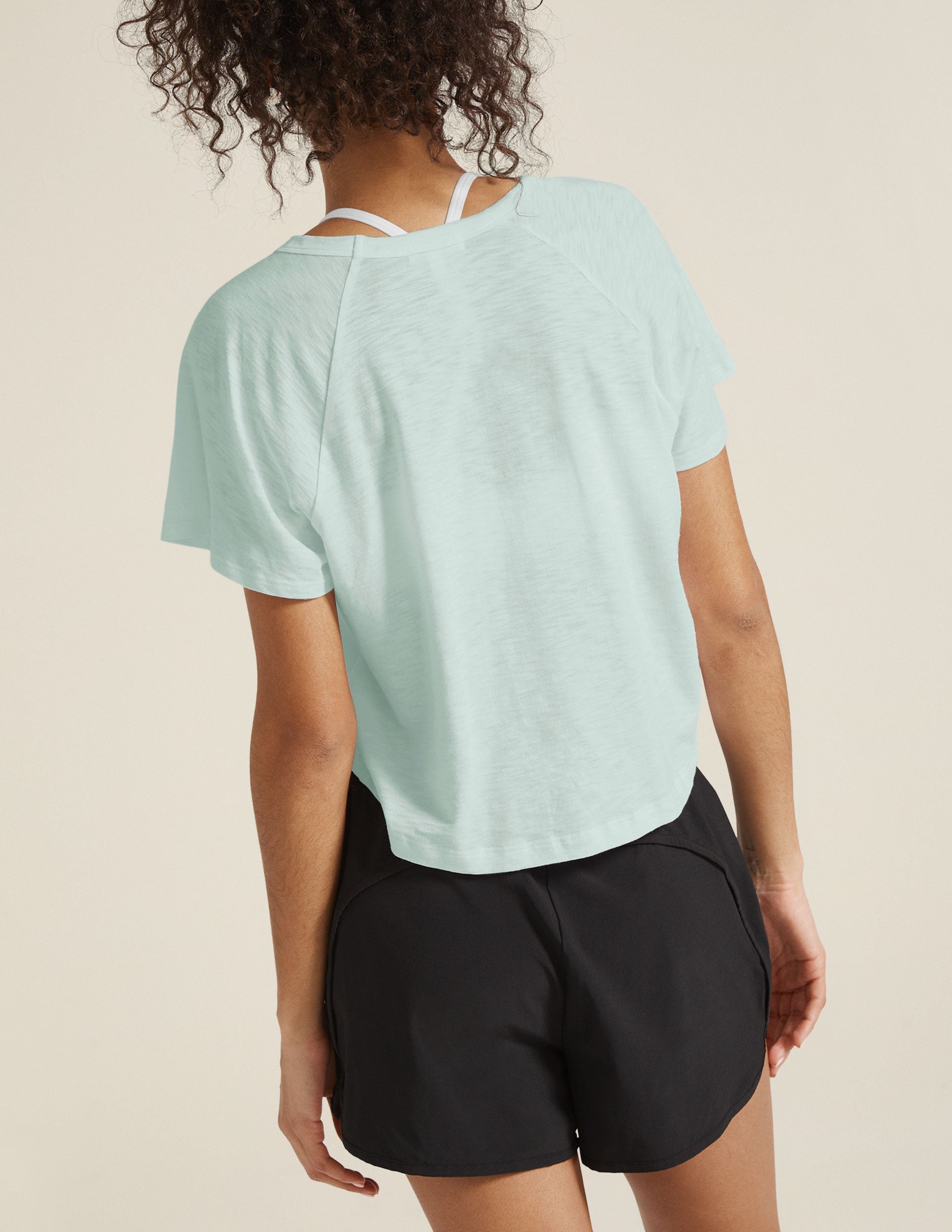 Beyond Yoga Signature Tropical Waters High-Low Cropped Tee for Women