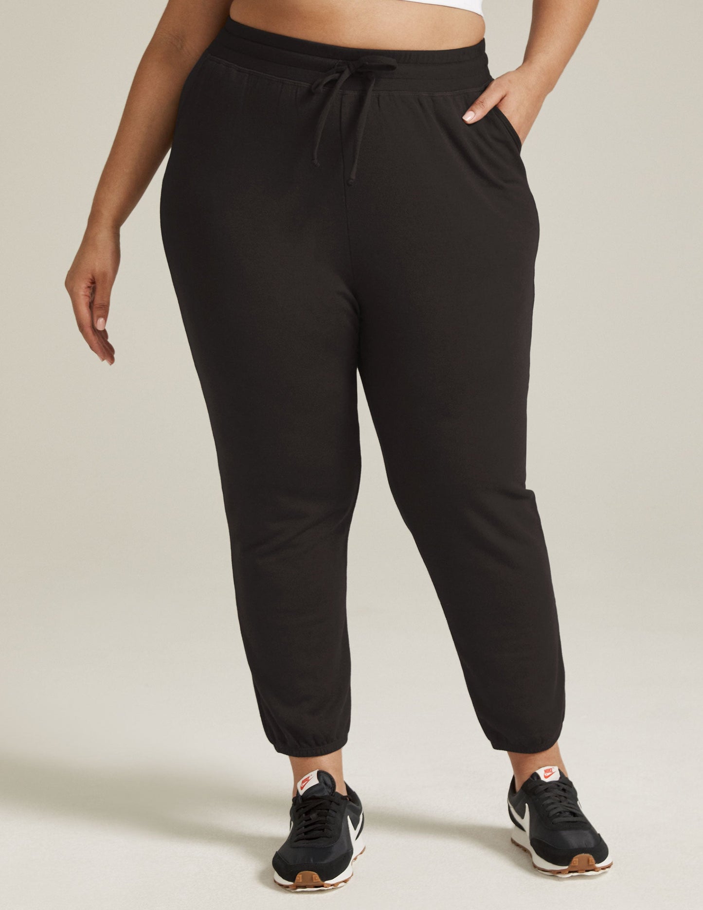 Cozy Black Knit Jogger Sweatpants: Ultra-Soft Relaxed Fit with Drawstring Waist