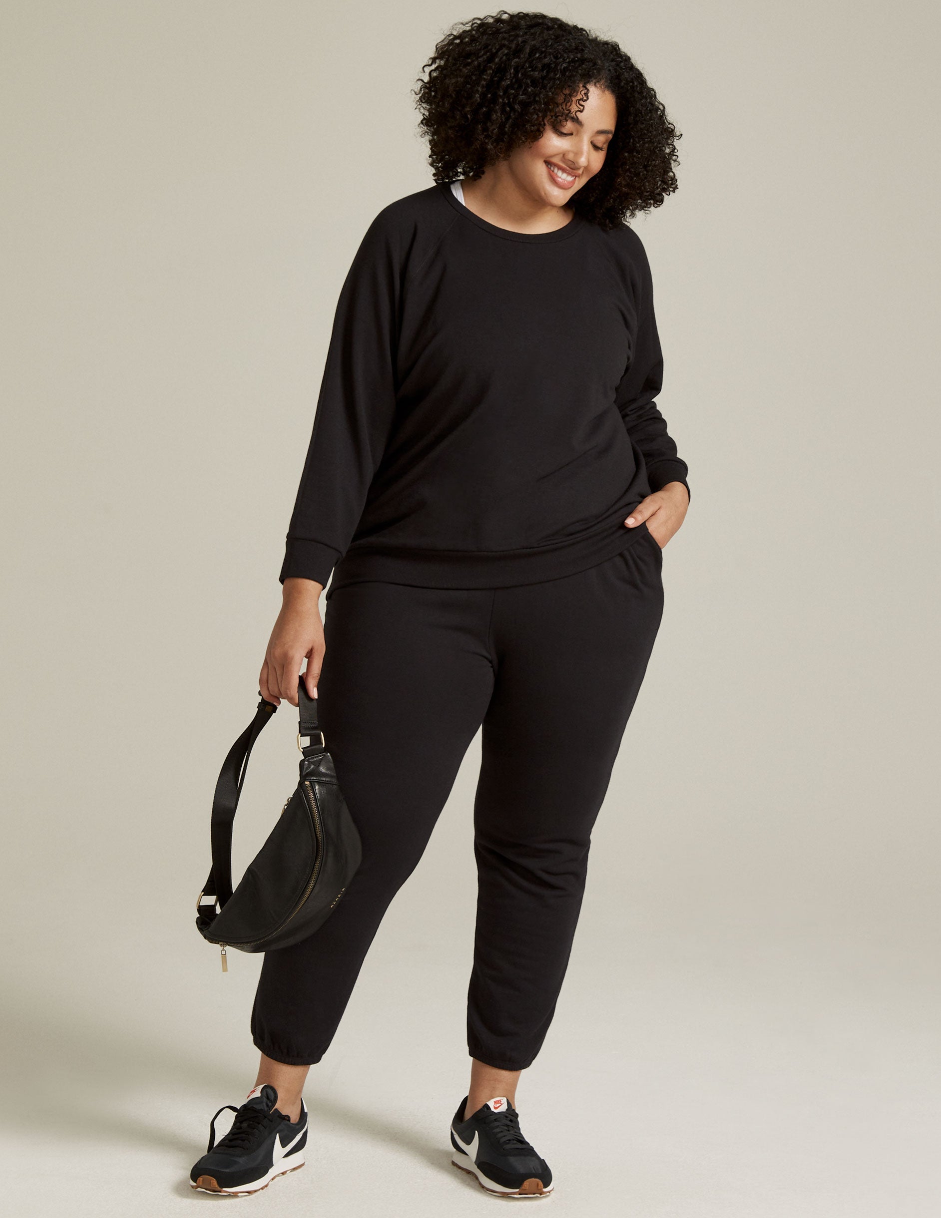 Cozy Black Knit Jogger Sweatpants: Ultra-Soft Relaxed Fit with Drawstring Waist