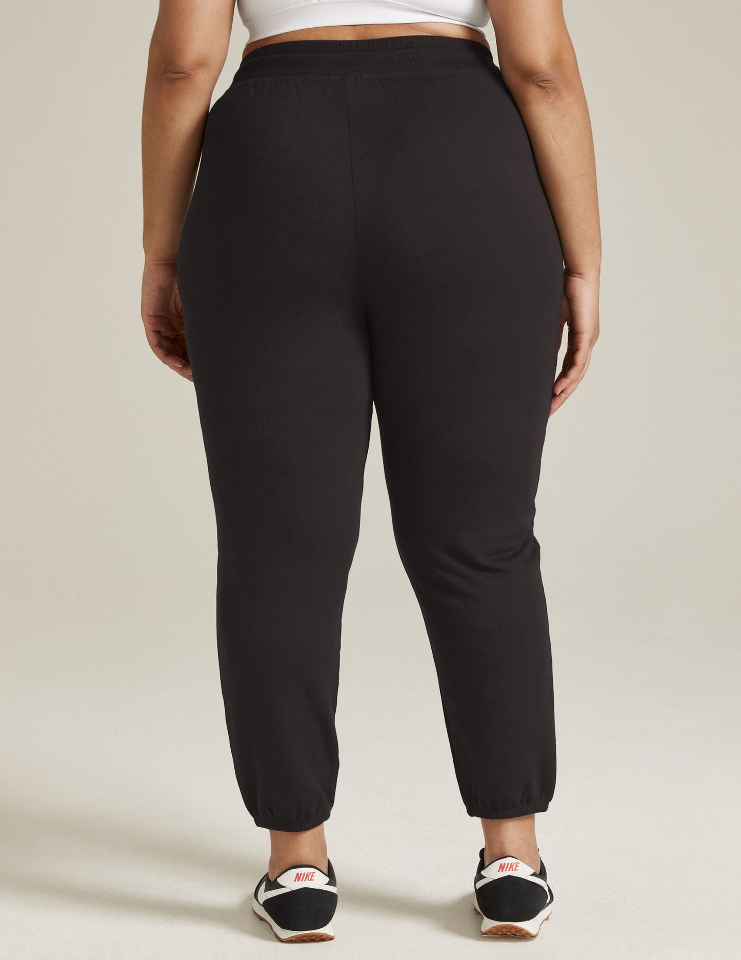 Cozy Black Knit Jogger Sweatpants: Ultra-Soft Relaxed Fit with Drawstring Waist