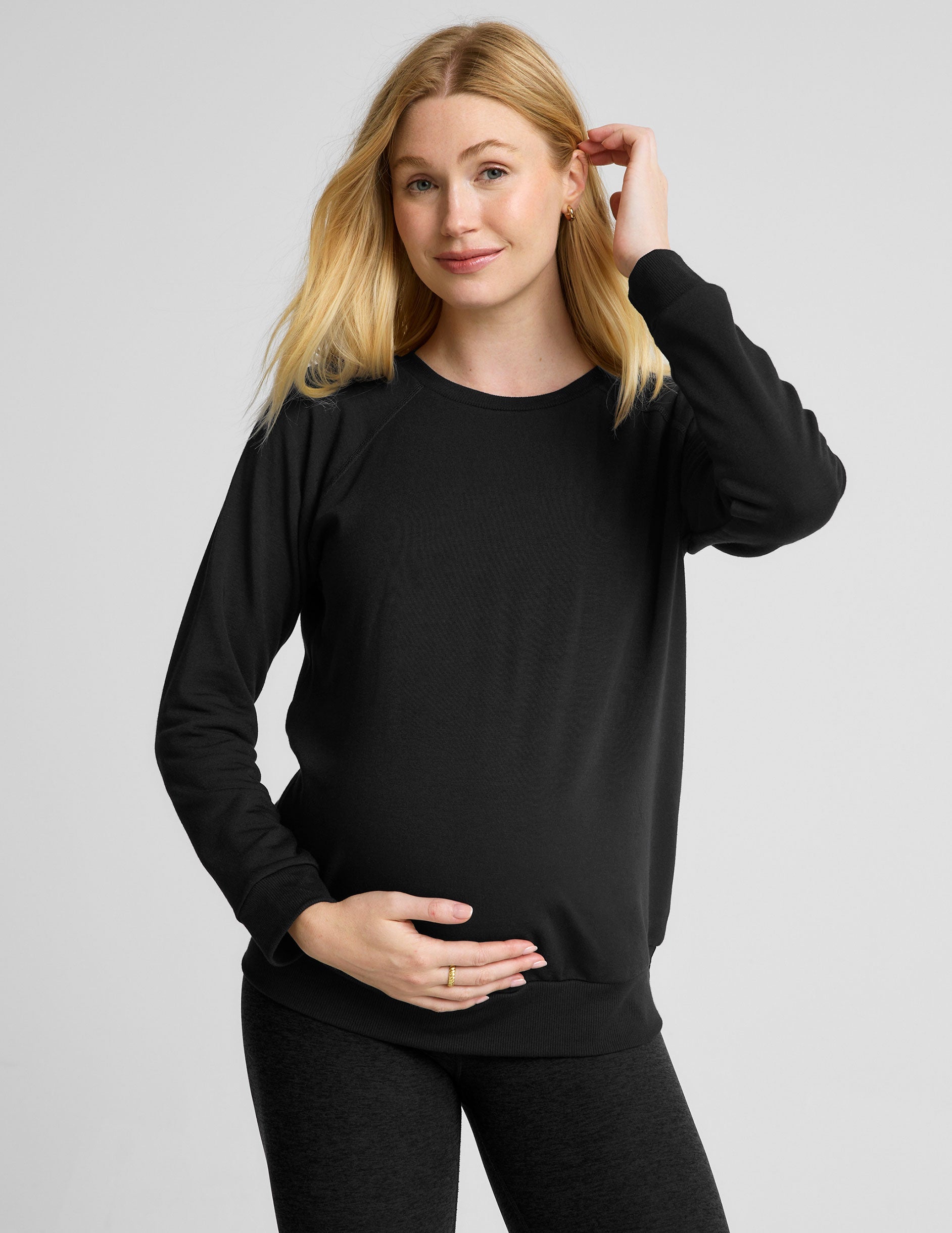 Comfortable Maternity Raglan Pullover Top: Soft Cozy Fleece, Relaxed Fit & Style