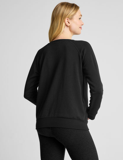 Comfortable Maternity Raglan Pullover Top: Soft Cozy Fleece, Relaxed Fit & Style