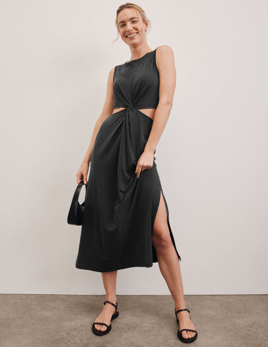 Elegant Twist Front Maxi Dress, Comfortable Travel-Friendly Side Slit Design