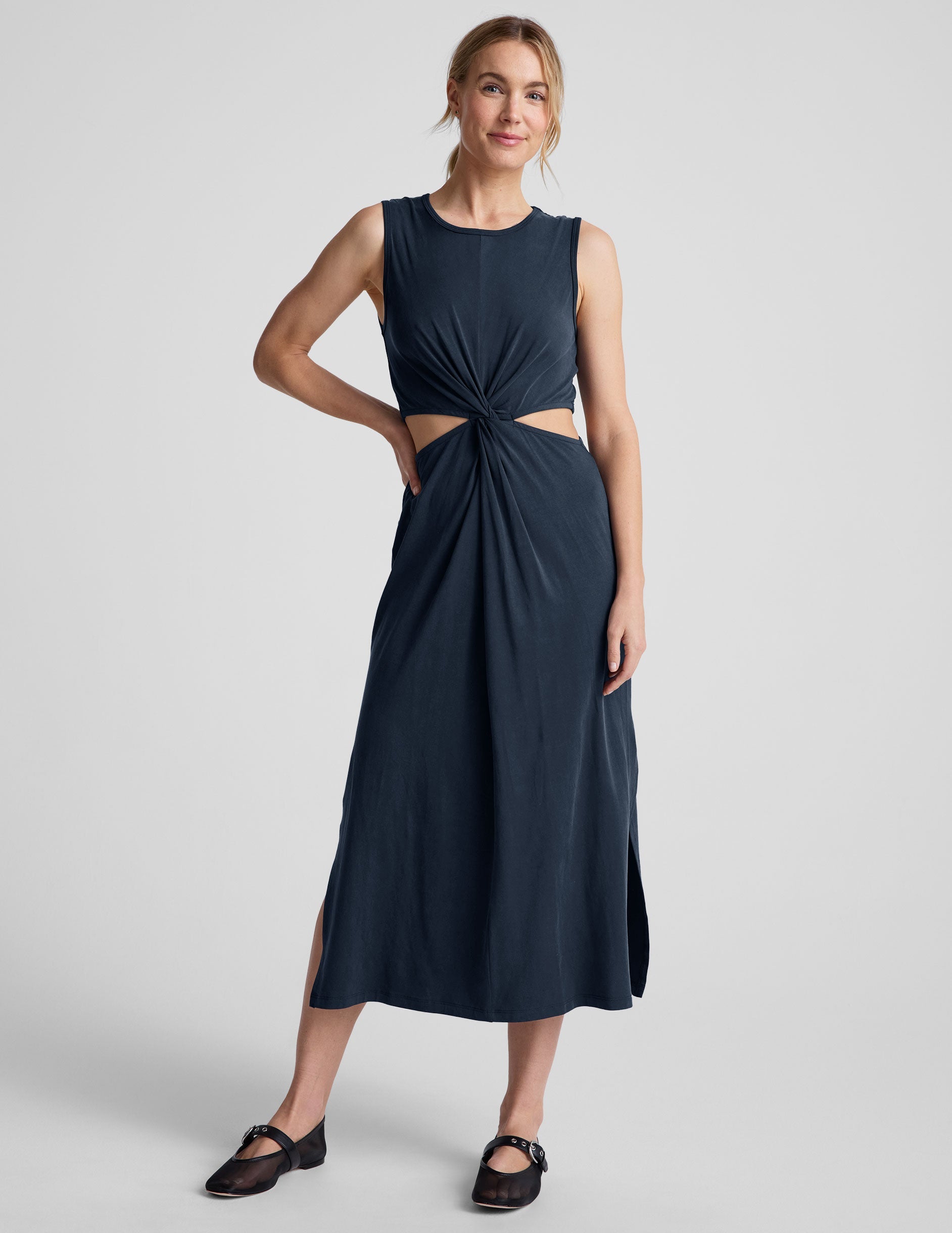Stylish Women's Midi Tank Dress: Front Twist, Flattering Fit, Side Slits