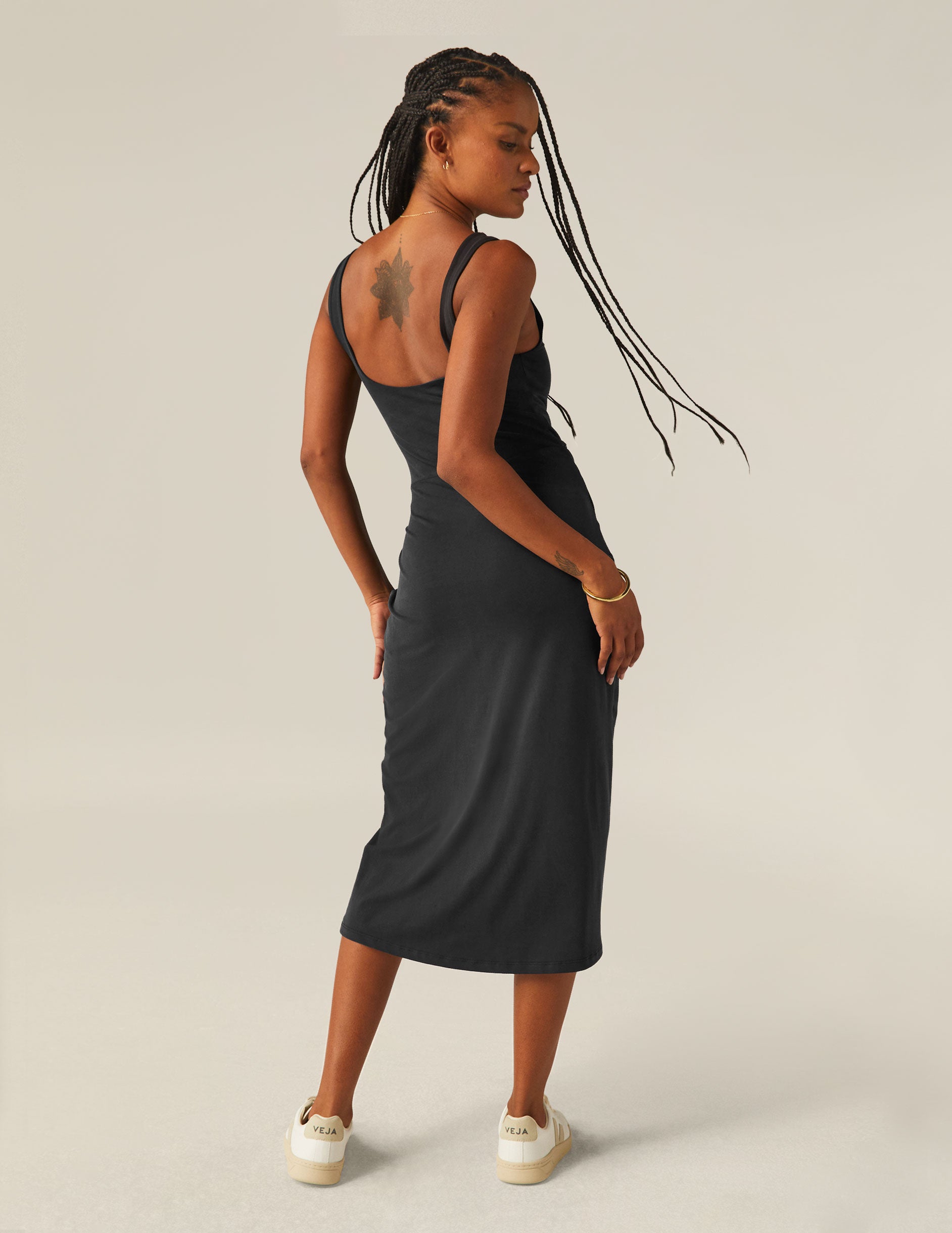 Chic Black Wrap Midi Dress with Scoop Neck and Adjustable Tie