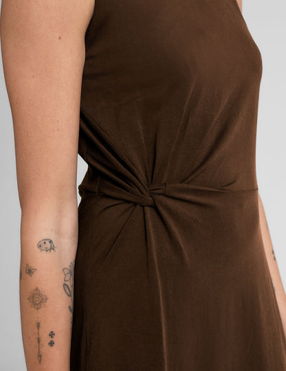 Elegant Women's Midi Dress with Bateau Neck and Side Twist Detail