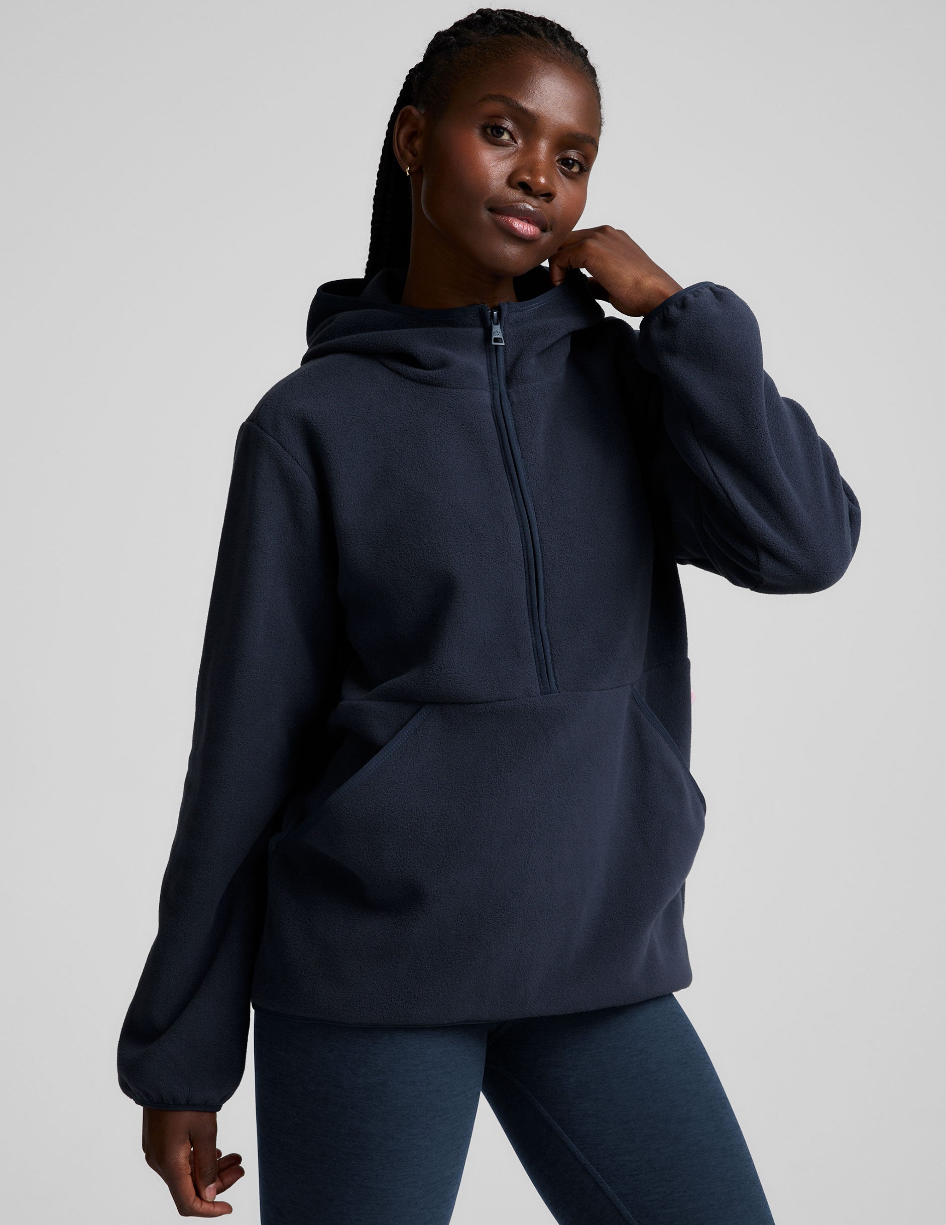 Explorer Cozy Fleece Half-Zip Pullover Jacket: Hooded Comfort with Kangaroo Pocket