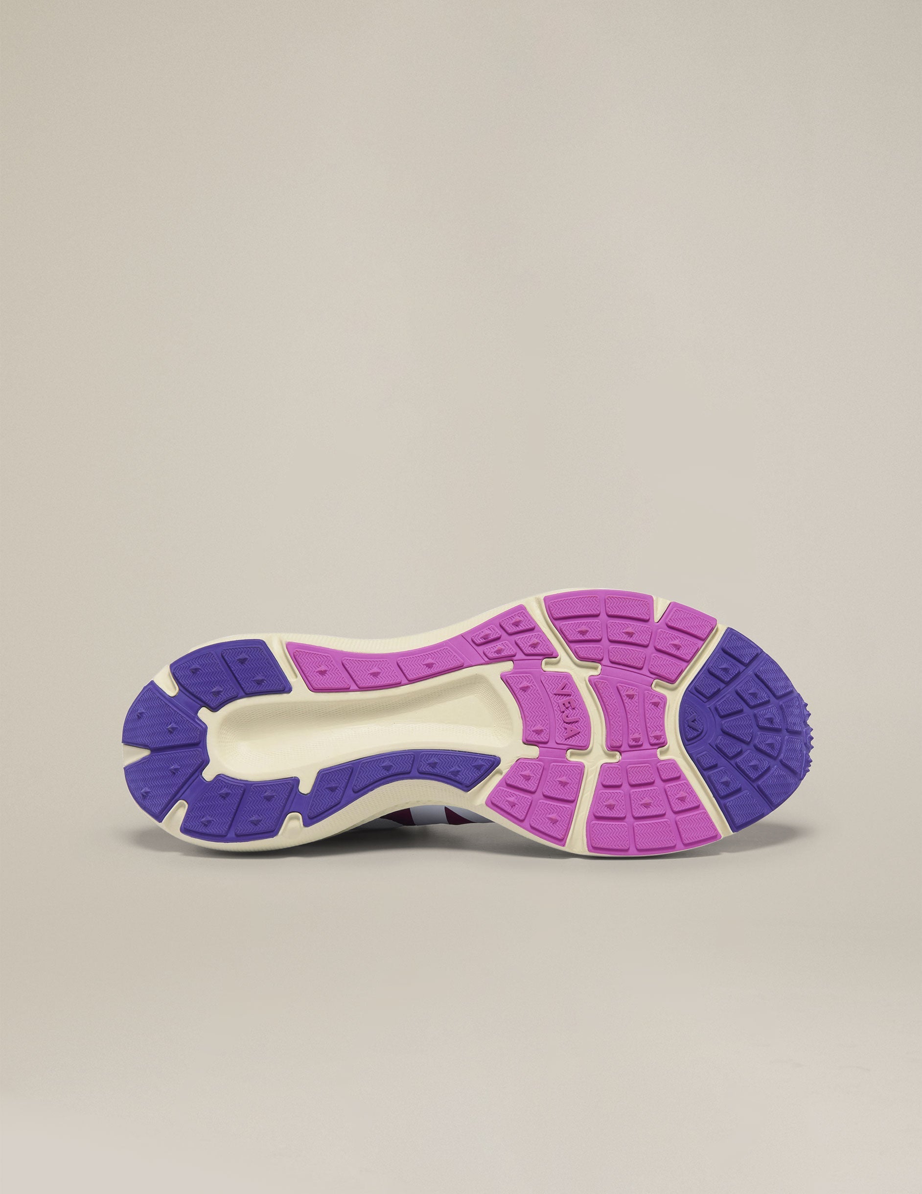 VEJA Condor 3 Performance Running Shoes: Sustainable, Responsive Cushioning, Lightweight Design