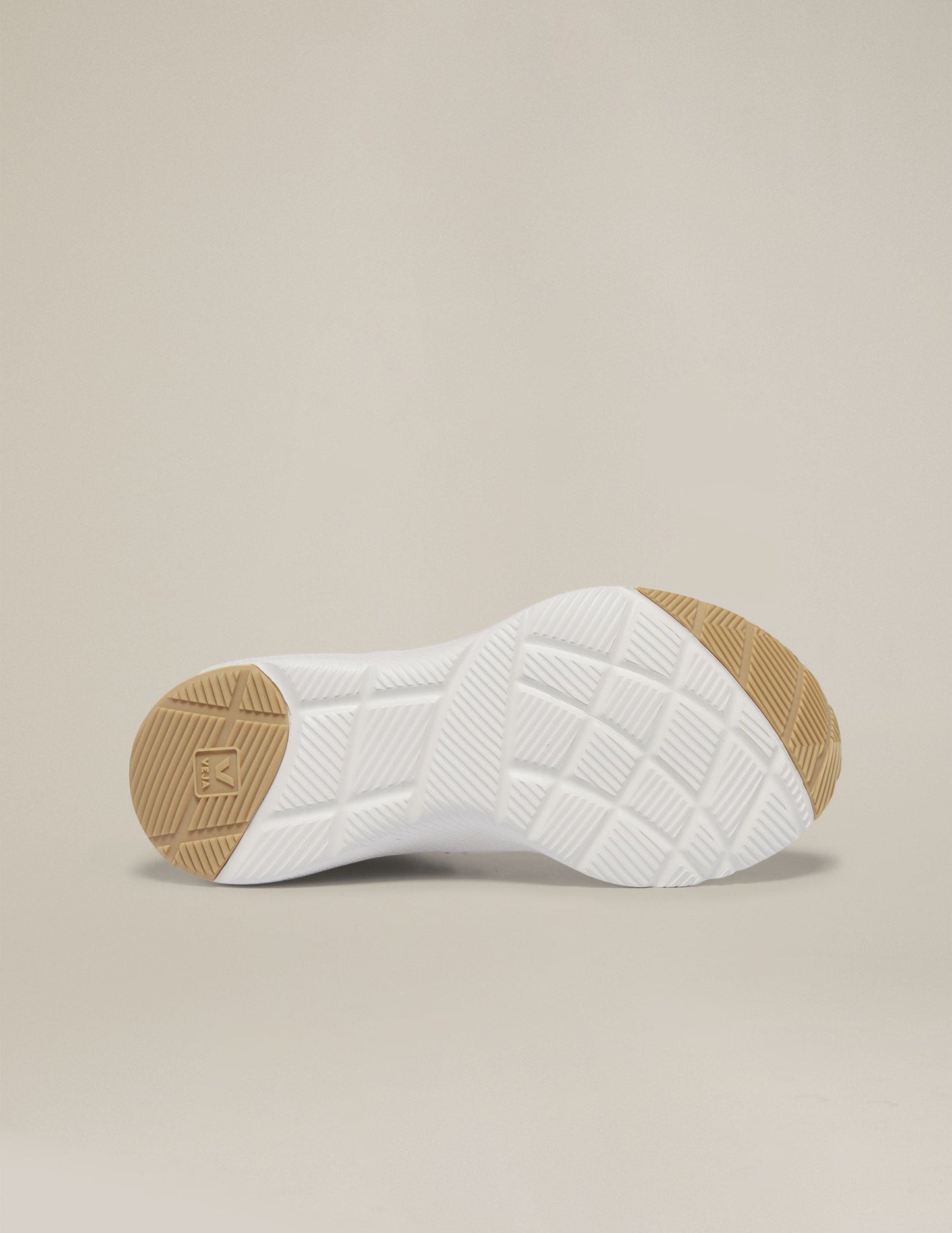 VEJA Impala Dynamic Training Sneakers: Breathable Mesh, Responsive Support, Ouro Sari Pierre
