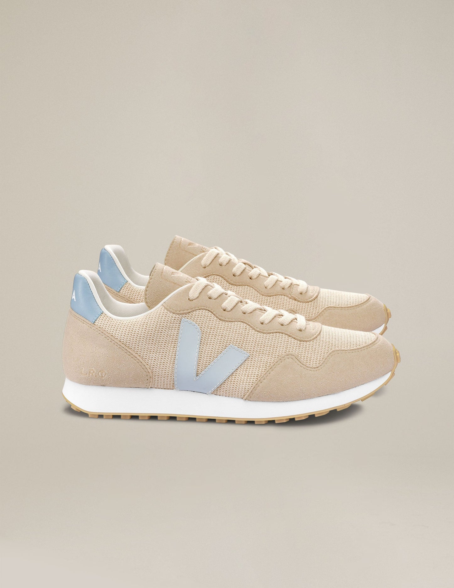 Eco-Friendly VEJA SDU Juta Ice Sneakers: Breathable, Comfortable, Stylish Lace-Up Footwear