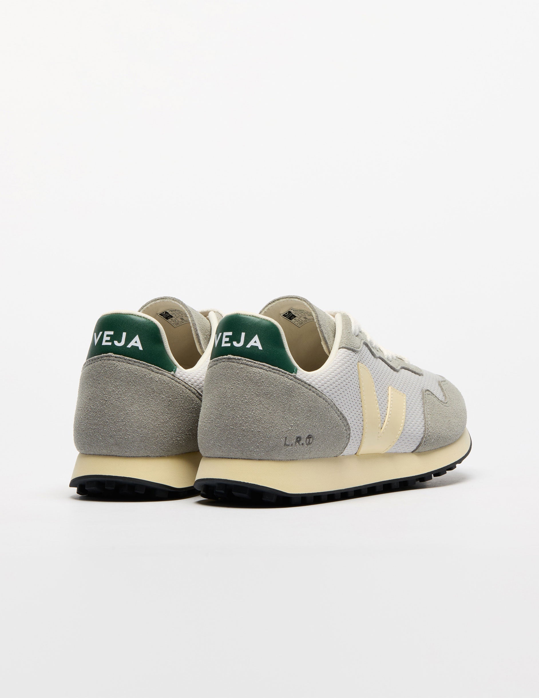 Eco-Chic VEJA SDU Sneakers: Breathable Recycled Design for Everyday Comfort and Style
