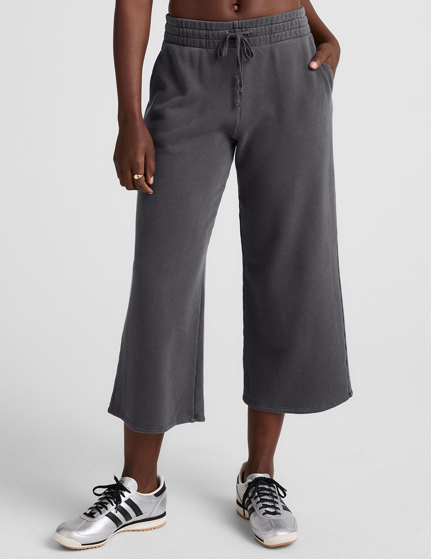 Soft Terry Washed Black Wide Leg Cropped Pants with Side Pockets
