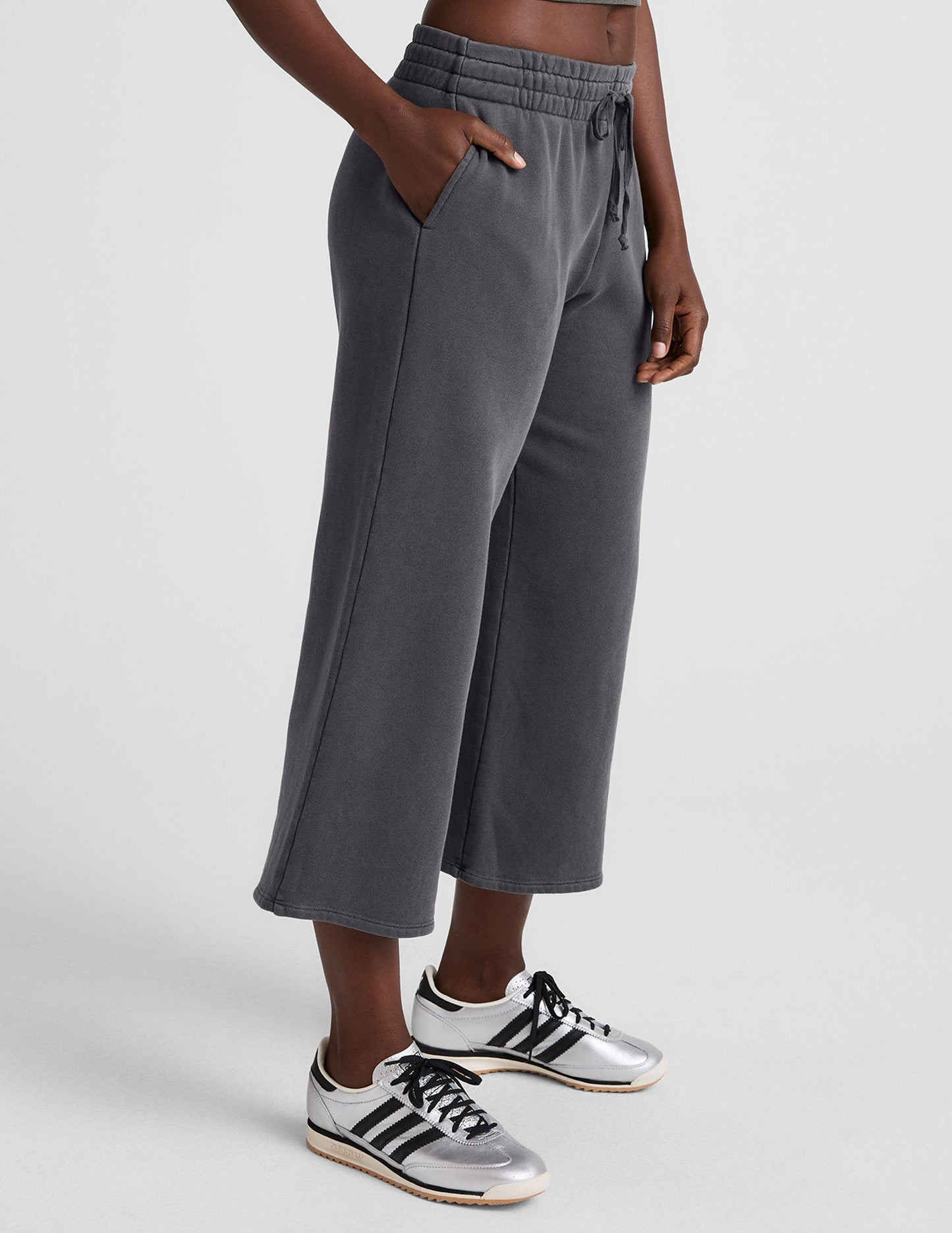 Soft Terry Washed Black Wide Leg Cropped Pants with Side Pockets