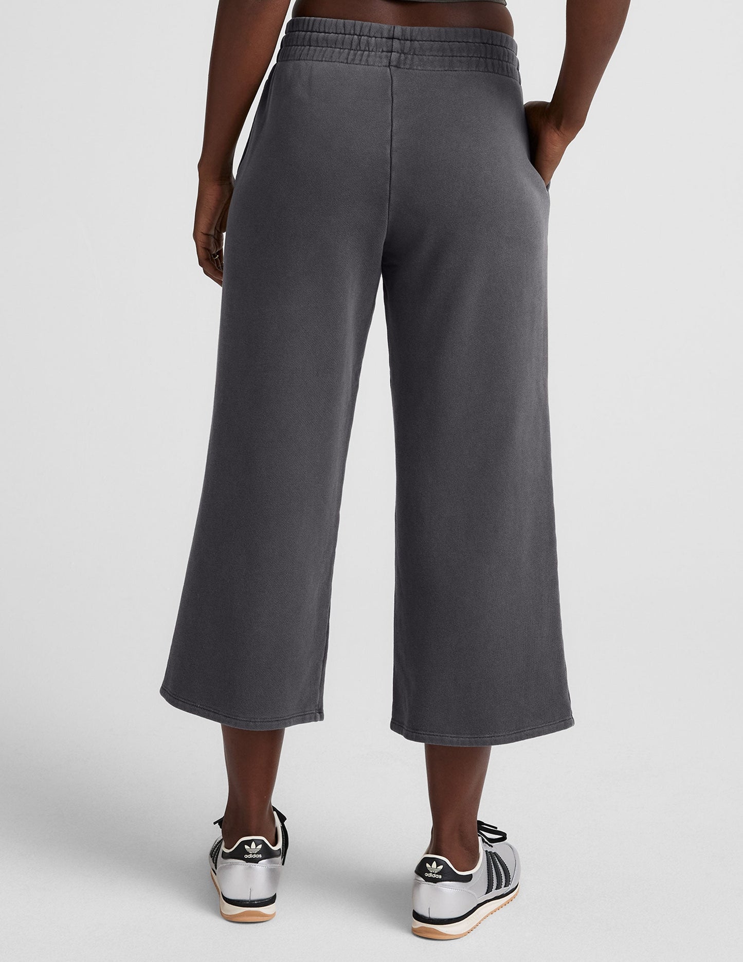 Soft Terry Washed Black Wide Leg Cropped Pants with Side Pockets