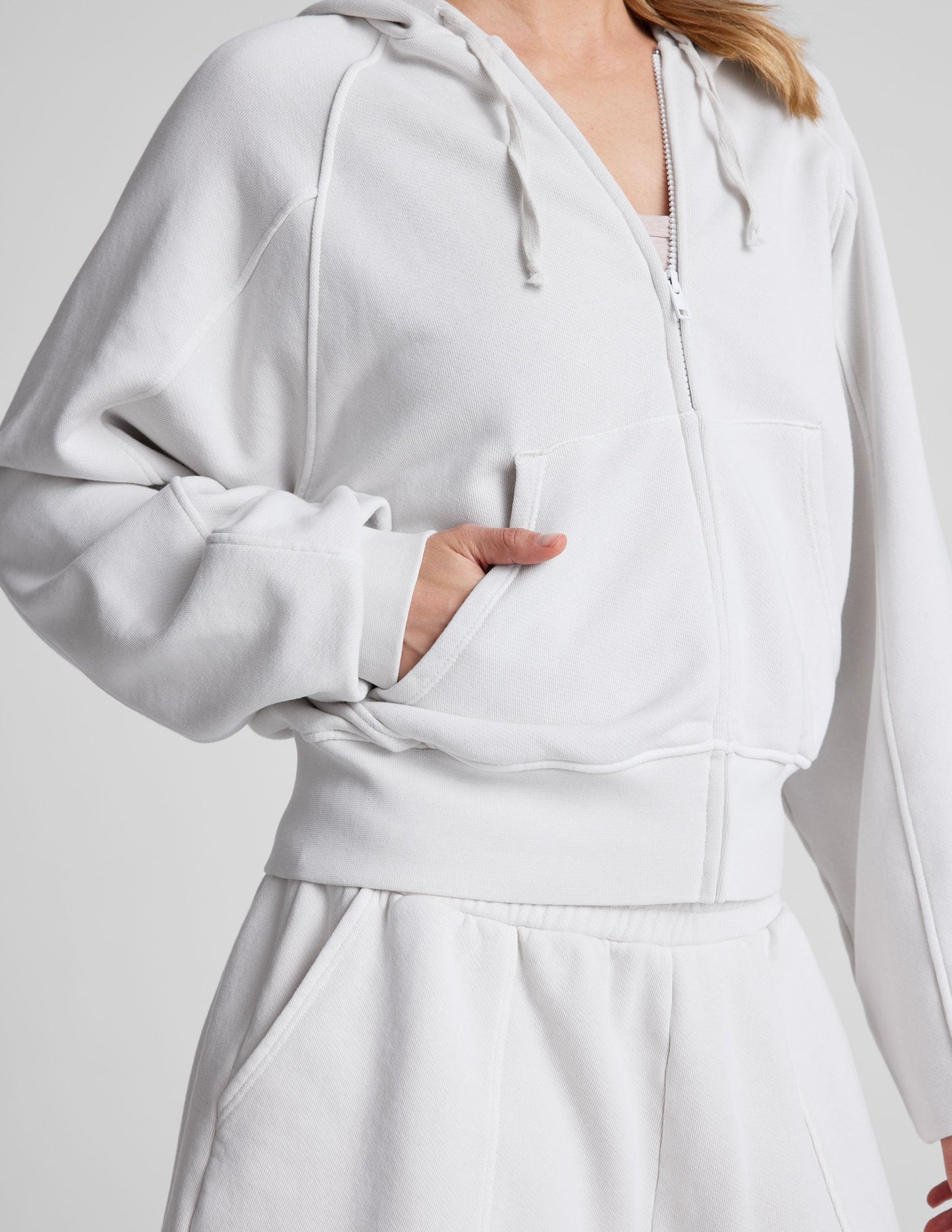 Women's Soft Terry Zip-Up Hoodie: California-Inspired Comfort with Pockets & Drawcords