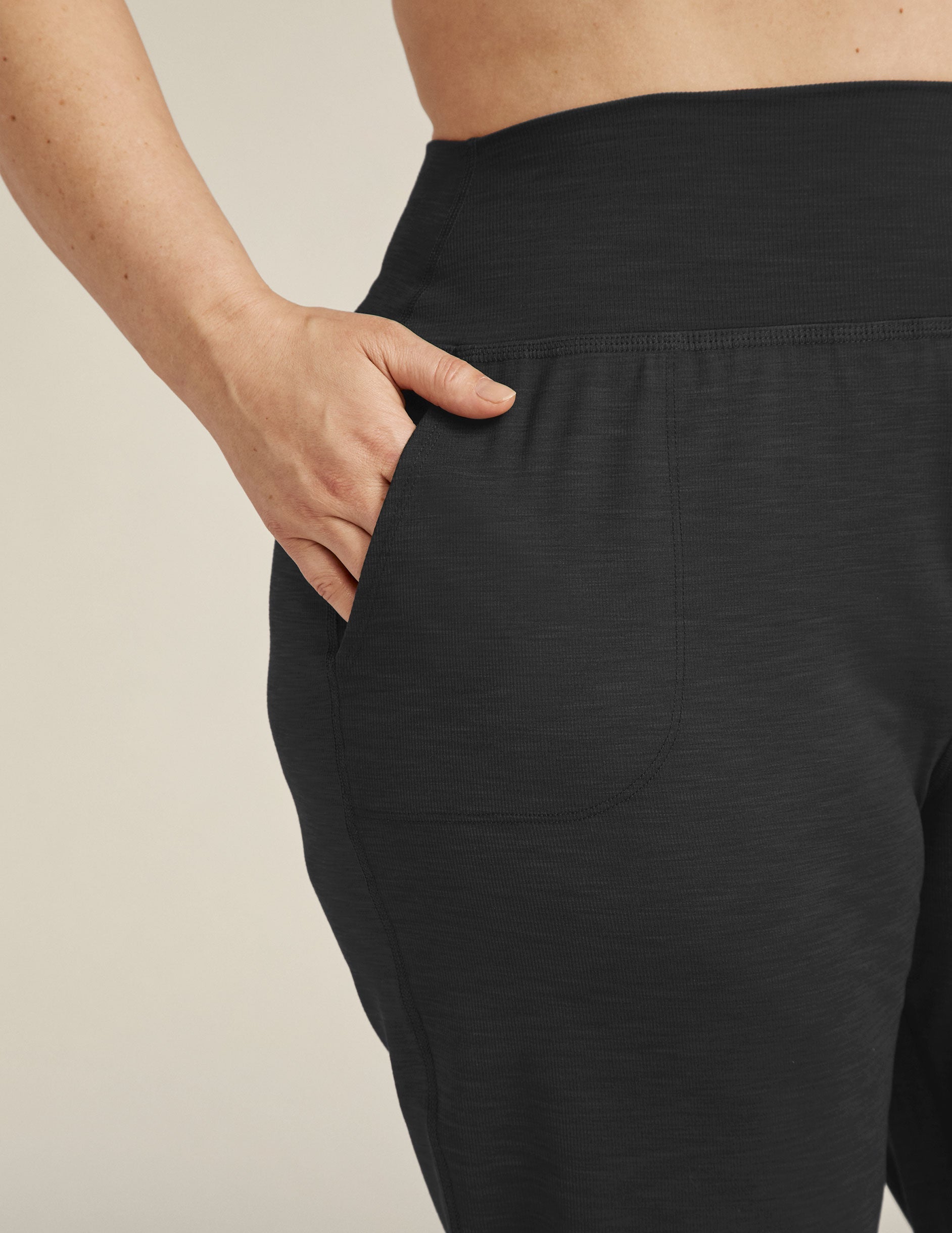 Comfy Heather Rib Midi Jogger Pants with Pockets - Slim Fit