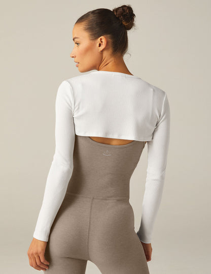 Beyond Yoga Ribbed Formation Shrug: Stylish Crew Neck Fitted Layer for Women