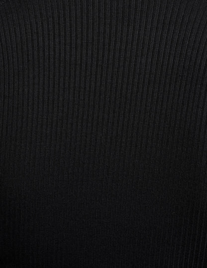 Chic Contours Mock Neck Cropped Top: Ribbed, Long Sleeve, Fitted, Black