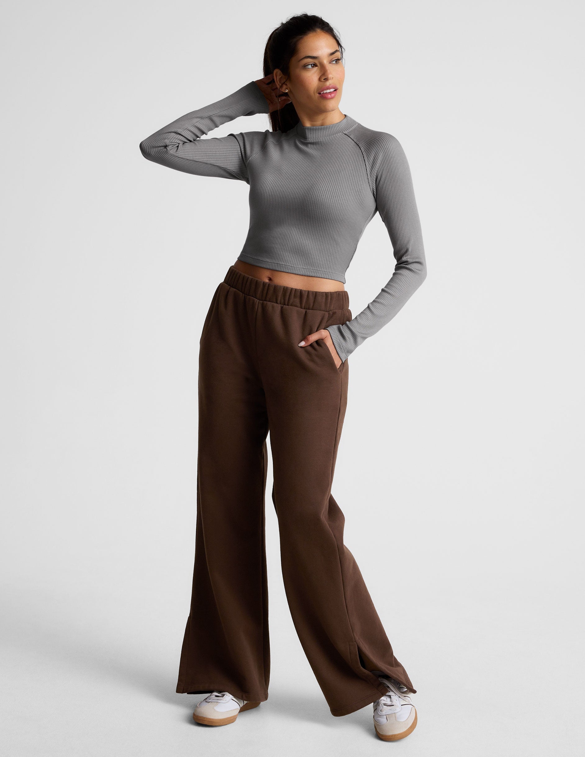 Beyond Yoga Contours Sculpting Ribbed Mock Neck Cropped Long Sleeve Top