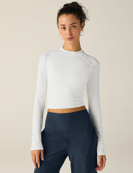 Beyond Yoga Contours Ribbed Mock Neck Cropped Top – Stylish Comfort Fit