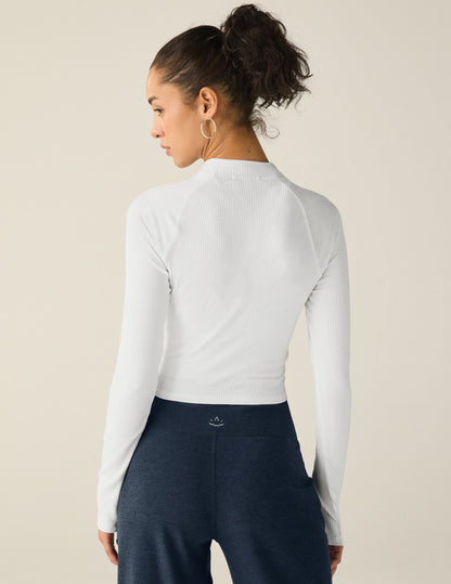 Beyond Yoga Contours Ribbed Mock Neck Cropped Top – Stylish Comfort Fit