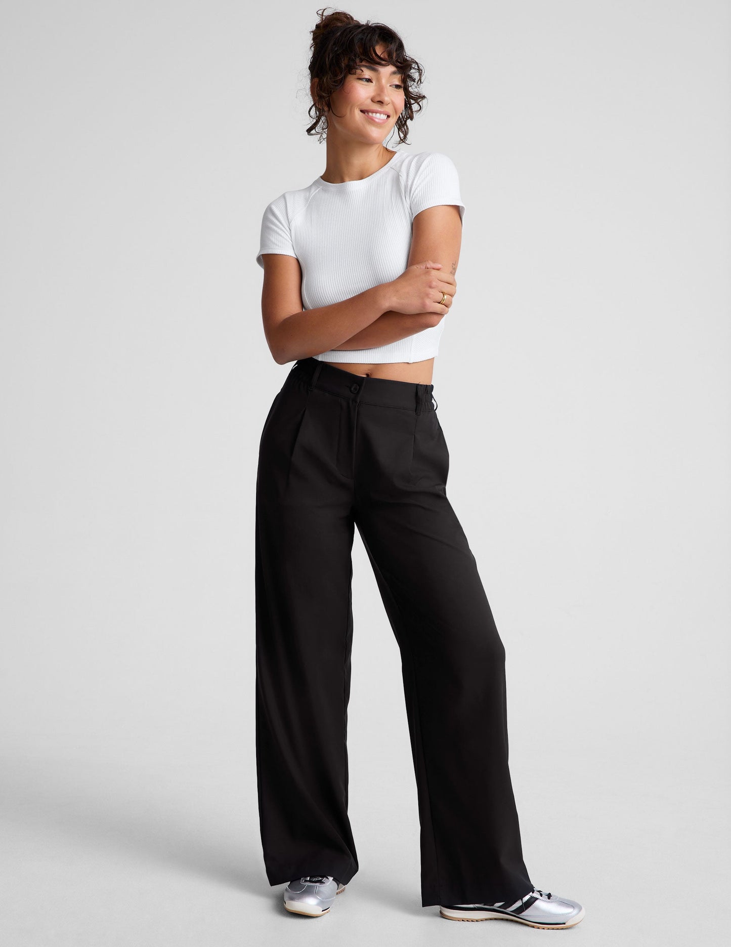 Women's Versatile Wide Leg Trousers: Comfortable Flowy Mid-Rise Pants with Pockets