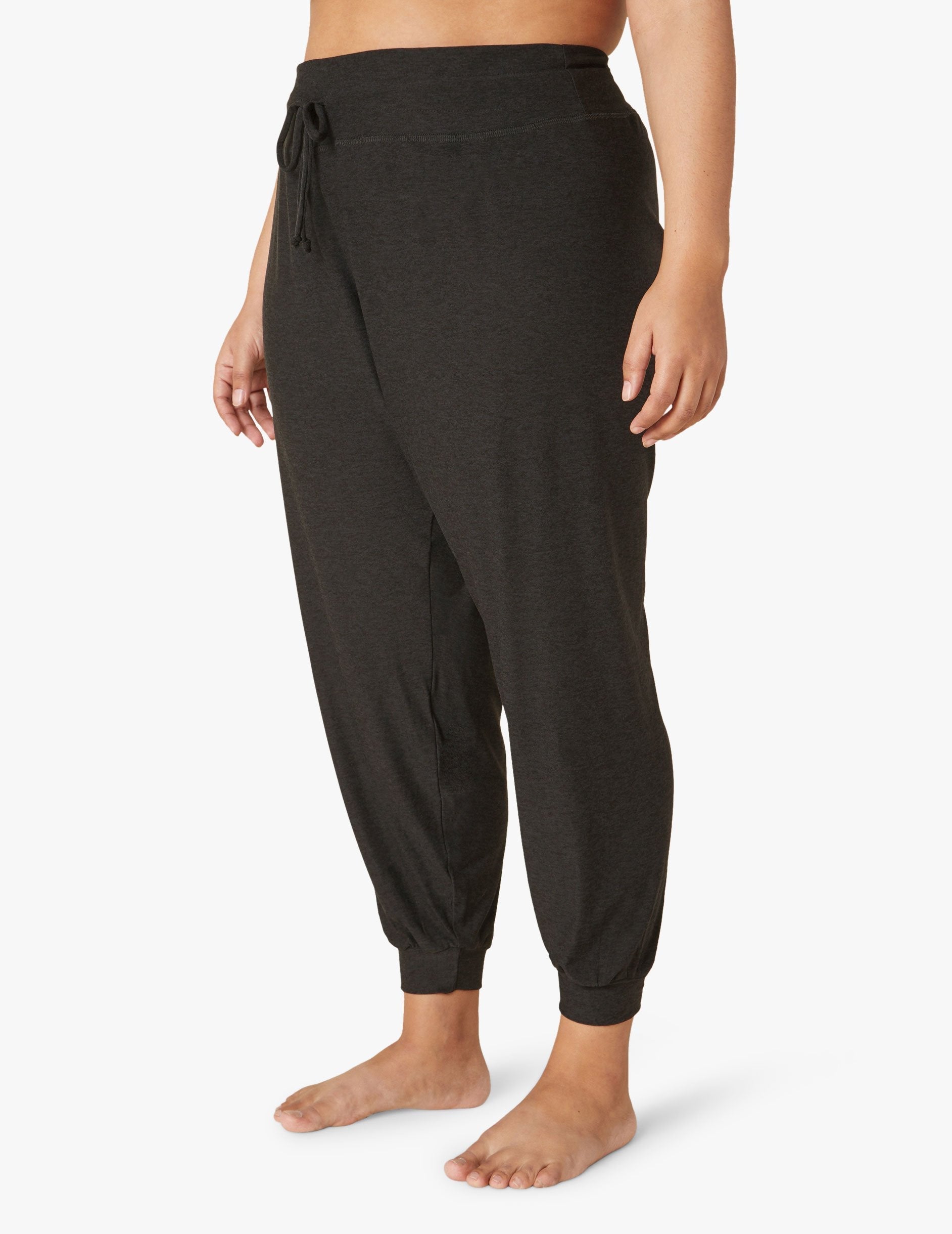 Ultra-Soft Featherweight Midi Joggers: Relaxed Fit, Drawstring Waist, Ultimate Comfort
