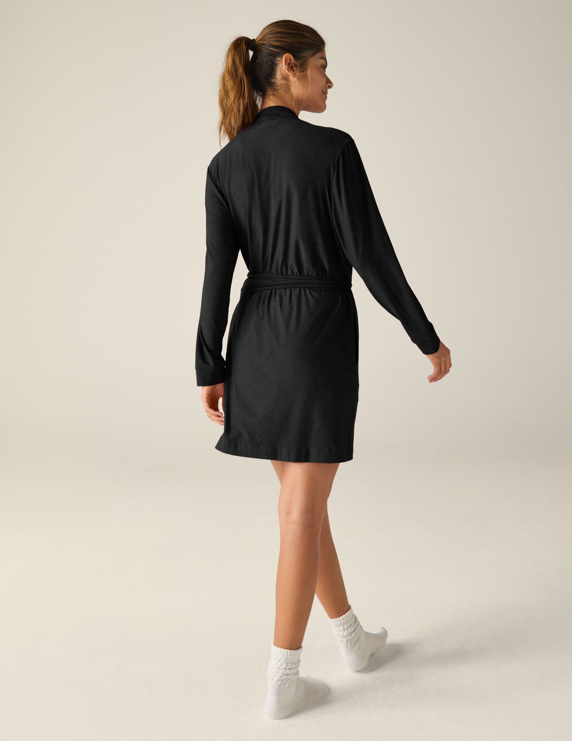 Featherweight Soft Pocket Robe for Cozy Slow Mornings Loungewear Black