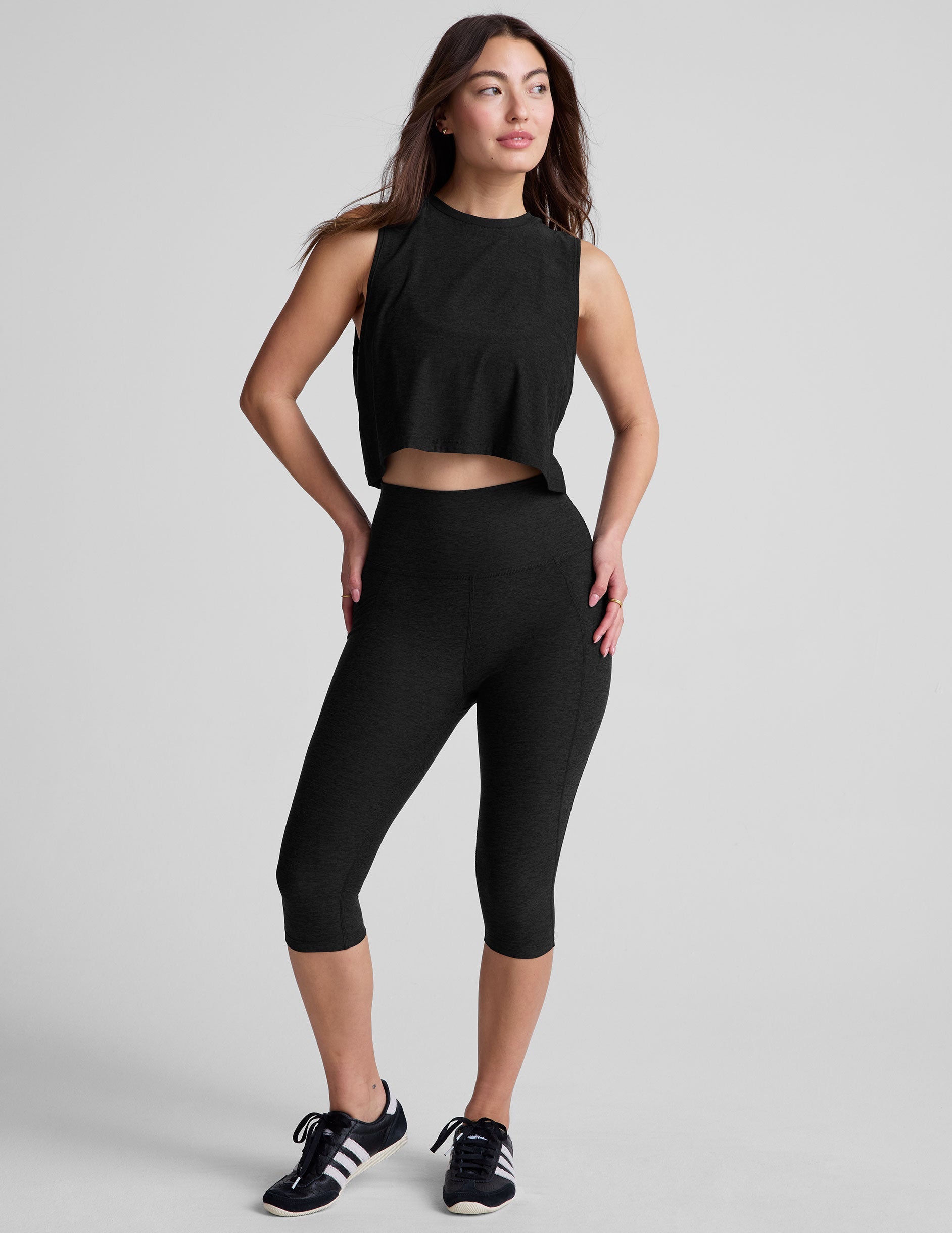 Featherweight Minimal Cropped Tank Top: Lightweight, Moisture-Wicking, Relaxed Fit for Comfort