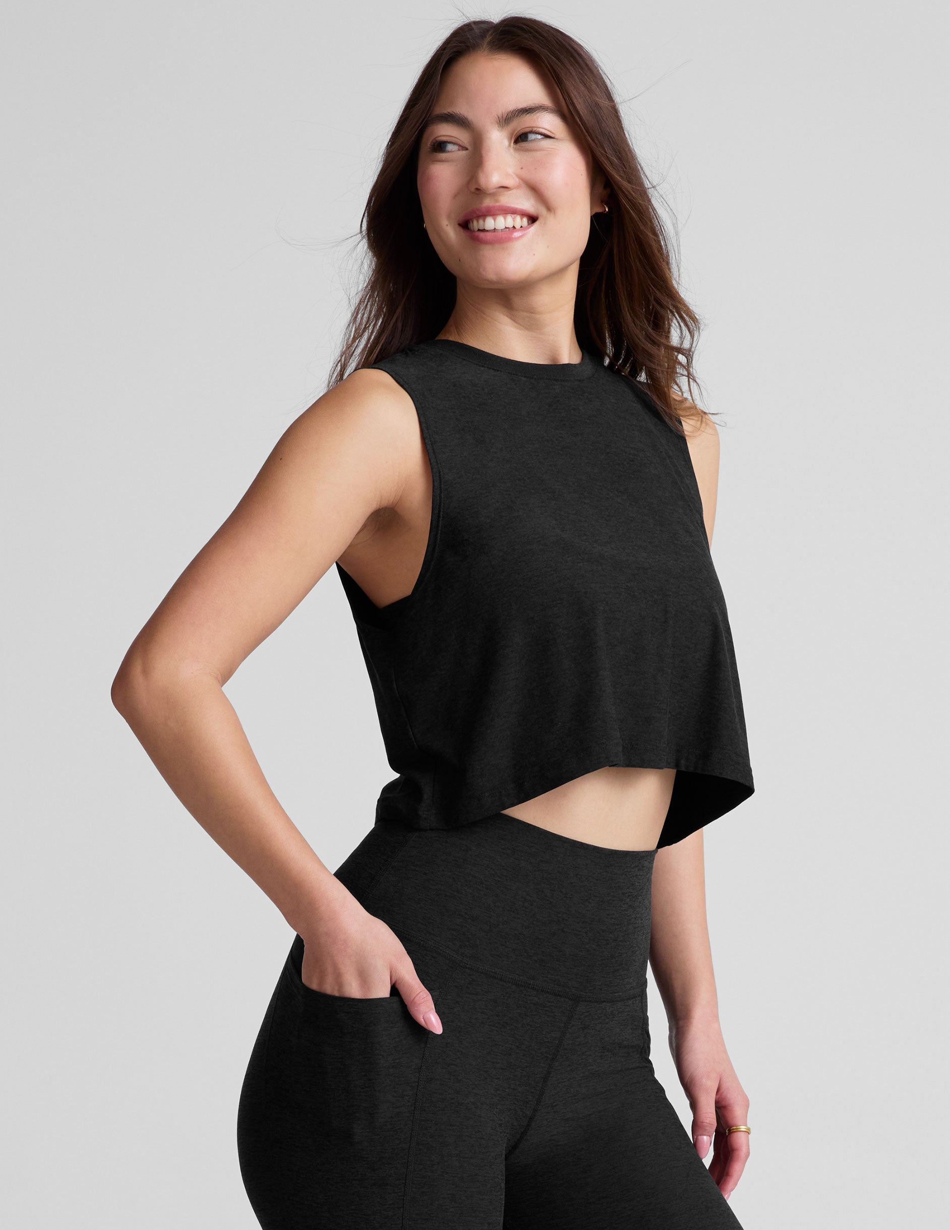 Featherweight Minimal Cropped Tank Top: Lightweight, Moisture-Wicking, Relaxed Fit for Comfort