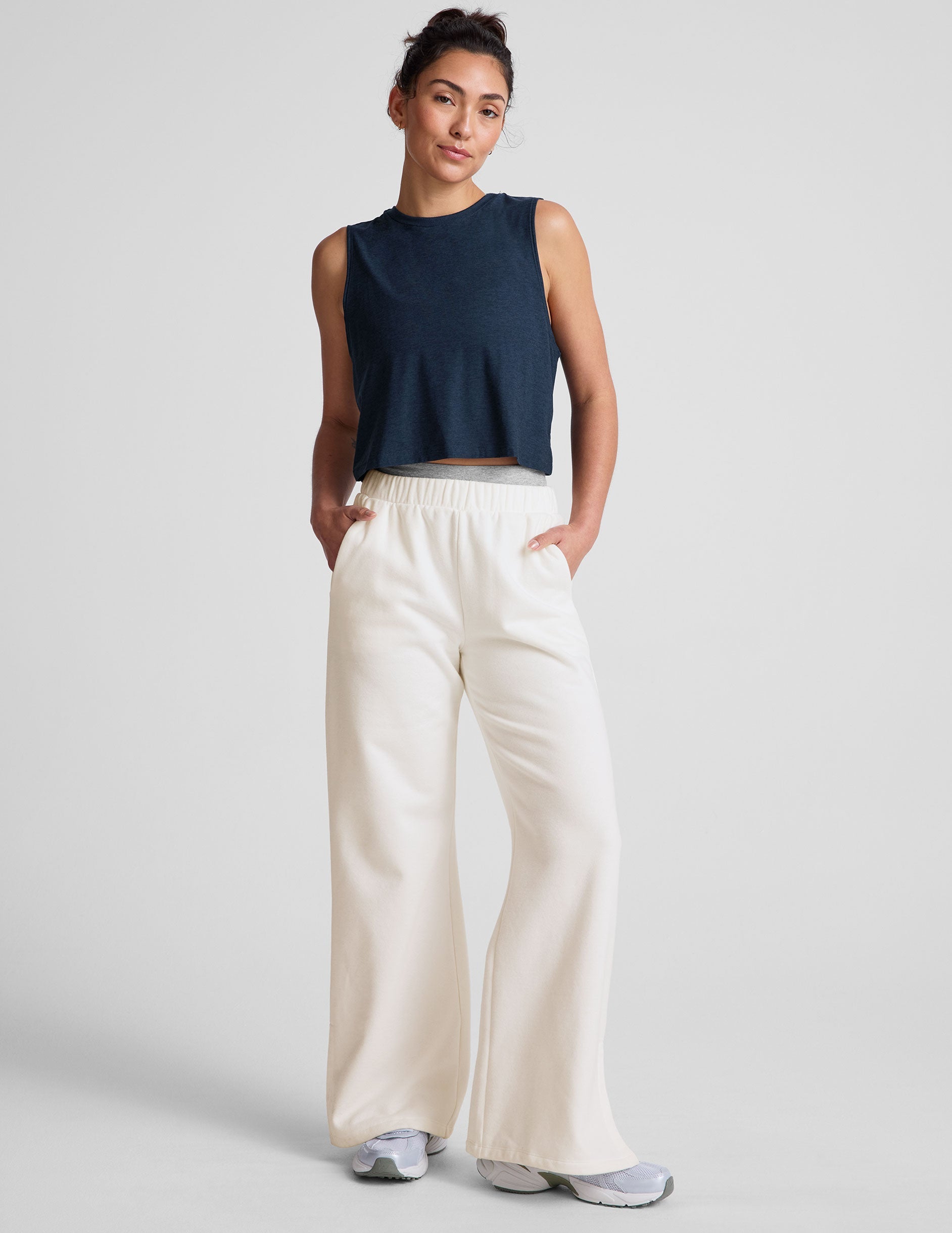 Featherweight Minimal Cropped Tank Top: Lightweight Comfort, Relaxed Fit, Moisture-Wicking Performance