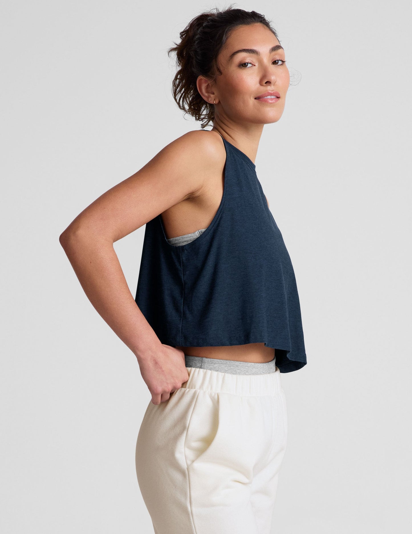 Featherweight Minimal Cropped Tank Top: Lightweight Comfort, Relaxed Fit, Moisture-Wicking Performance