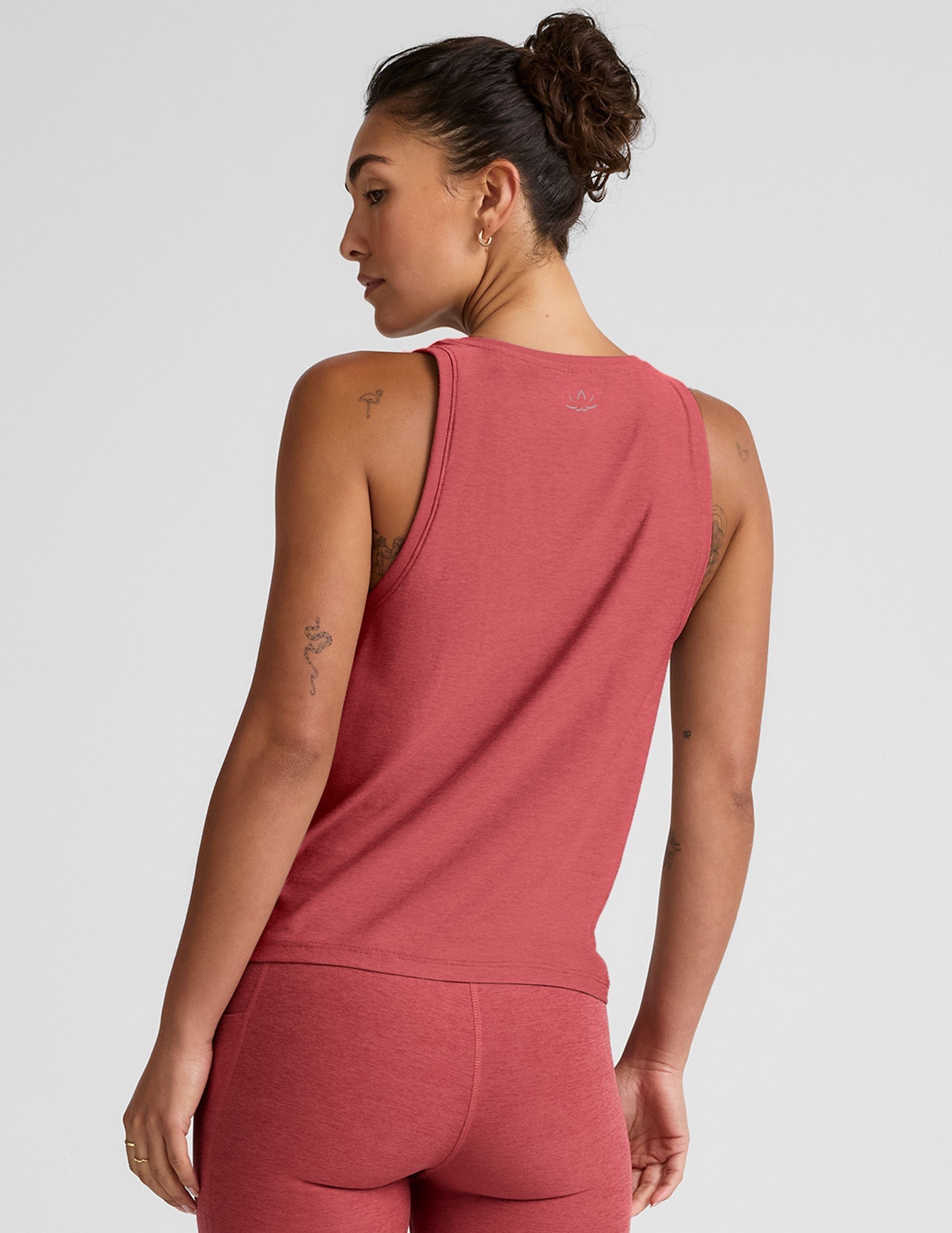 Soft Featherweight Rebalance Tank Top: Relaxed Fit, High Hip Length, Active Comfort