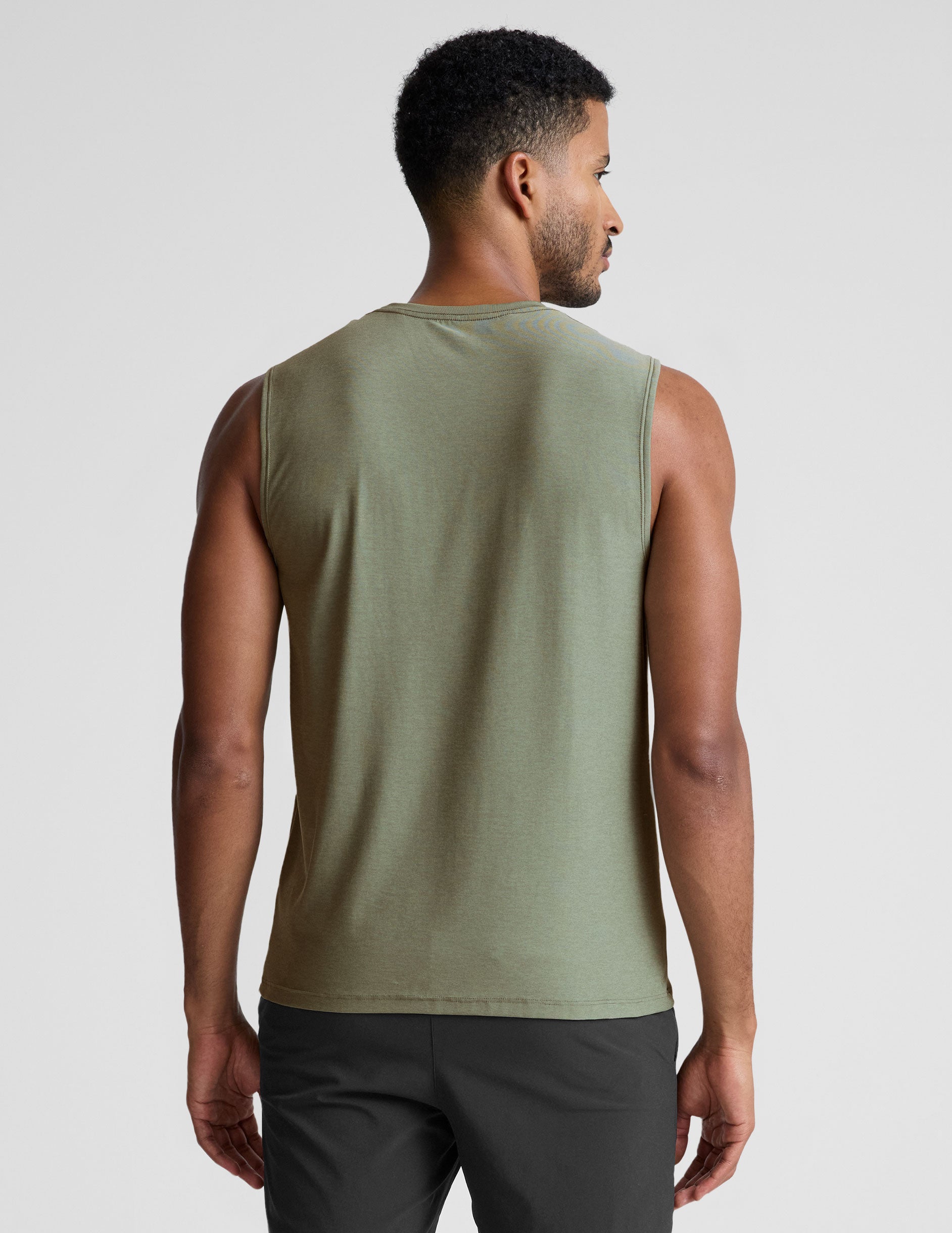Featherweight Freeflo Men's Muscle Tank 2.0 - Moisture-Wicking Athleisure Comfort