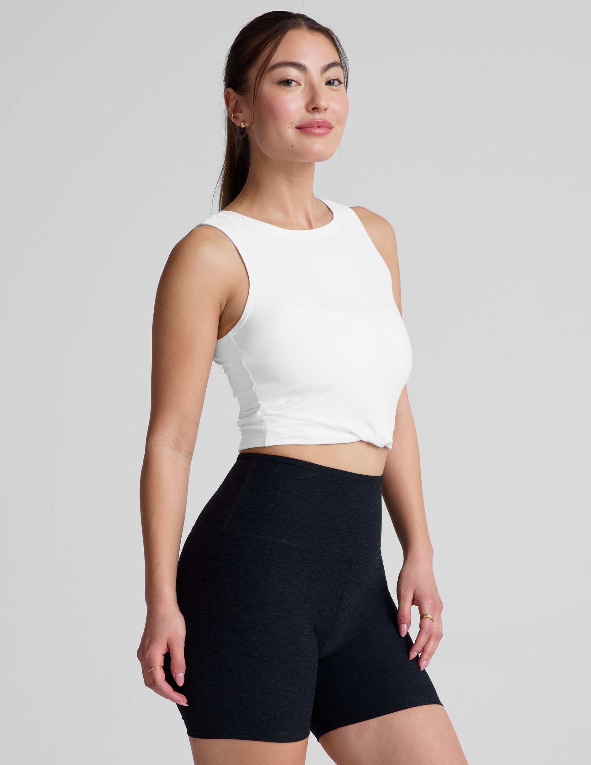 Beyond Yoga Featherlight Cropped Tank: Studio-Inspired Crossover Design for Comfort