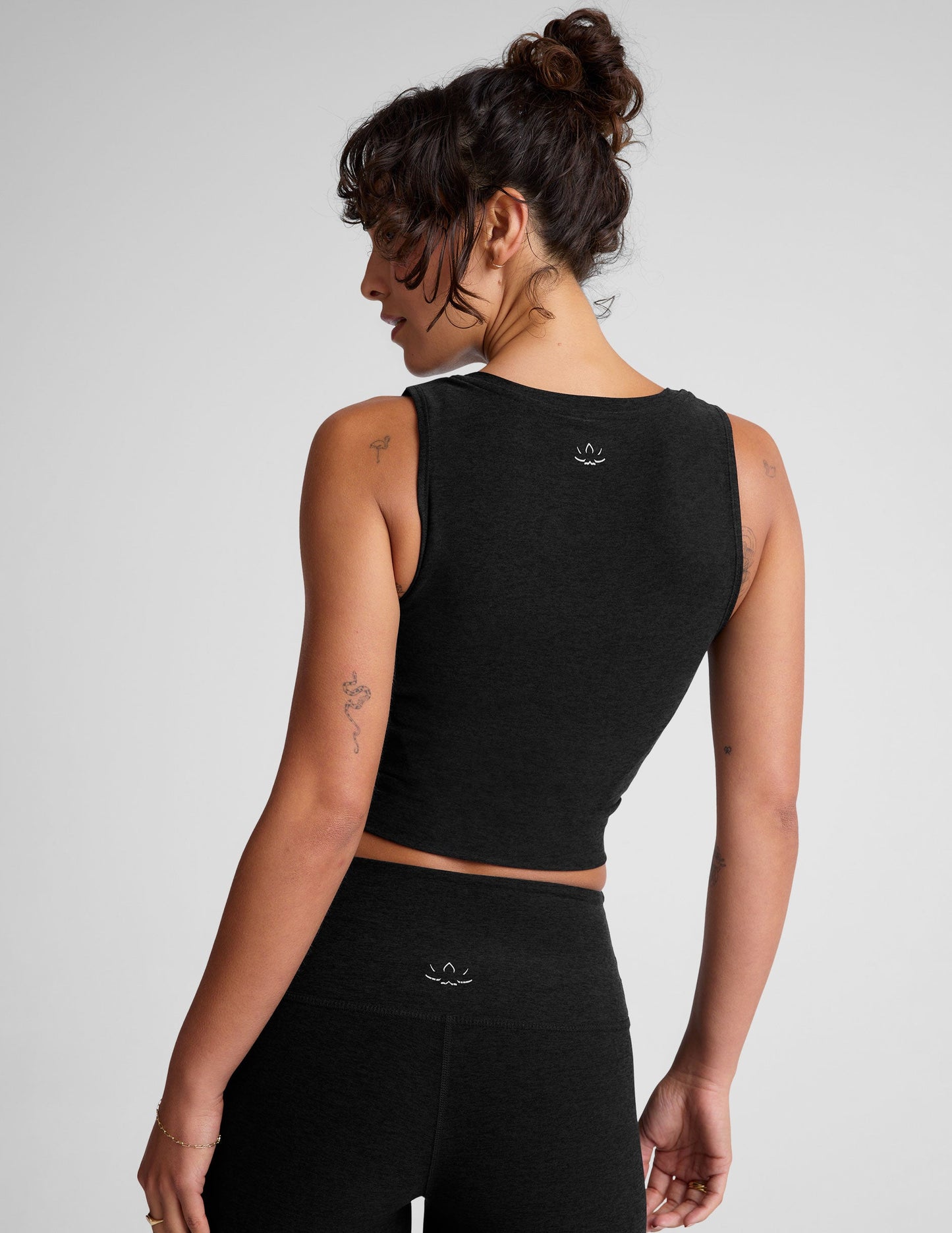 Ultra-Soft Featherweight Cropped Tank Top: Stylish, Versatile, and Flattering Fit